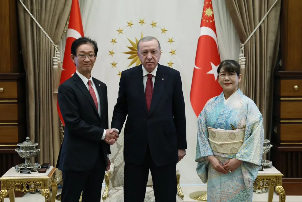 Japonya'nın Yeni Büyükelçisi Masami Tamura, Cumhurbaşkanı Erdoğan'a Güven Mektubunu Sundu Japonya'nın Yeni Büyükelçisi Masami Tamura, Cumhurbaşkanı Erdoğan'a Güven Mektubunu Sundu