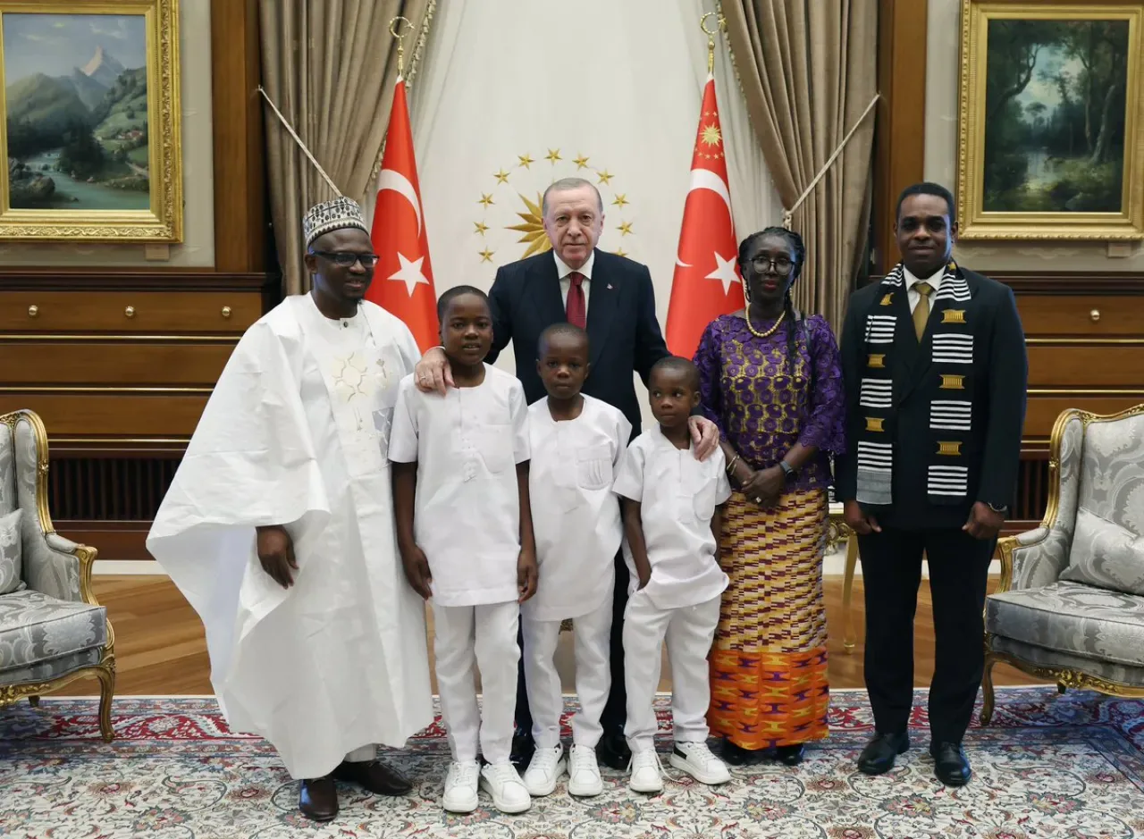 Başkan Erdoğan, Gana'nın Yeni Büyükelçisi Deen'i Kabul Etti Başkan Erdoğan, Gana'nın Yeni Büyükelçisi Deen'i Kabul Etti