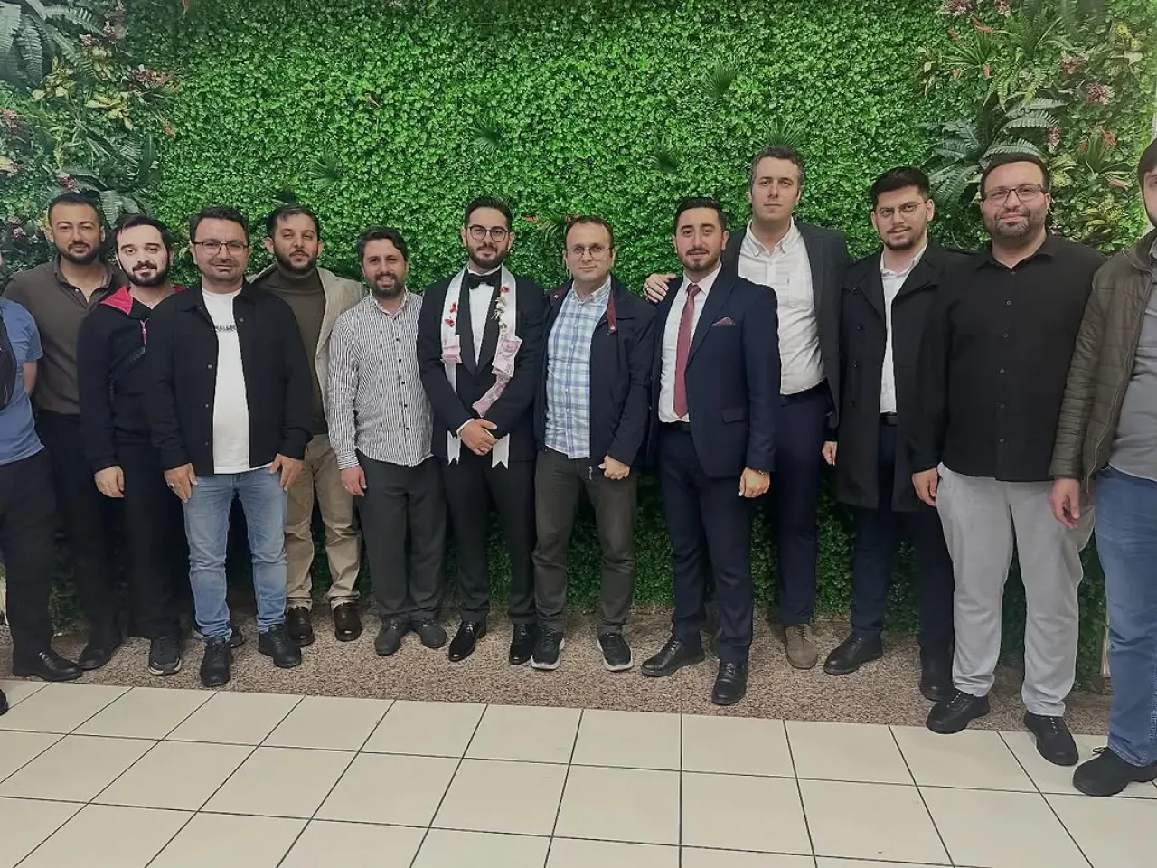 Anadolu Gençlik Derneği Bağcılar Şubesi'nden Nikah Törenine Anlamlı Katılım Anadolu Gençlik Derneği Bağcılar Şubesi'nden Nikah Törenine Anlamlı Katılım