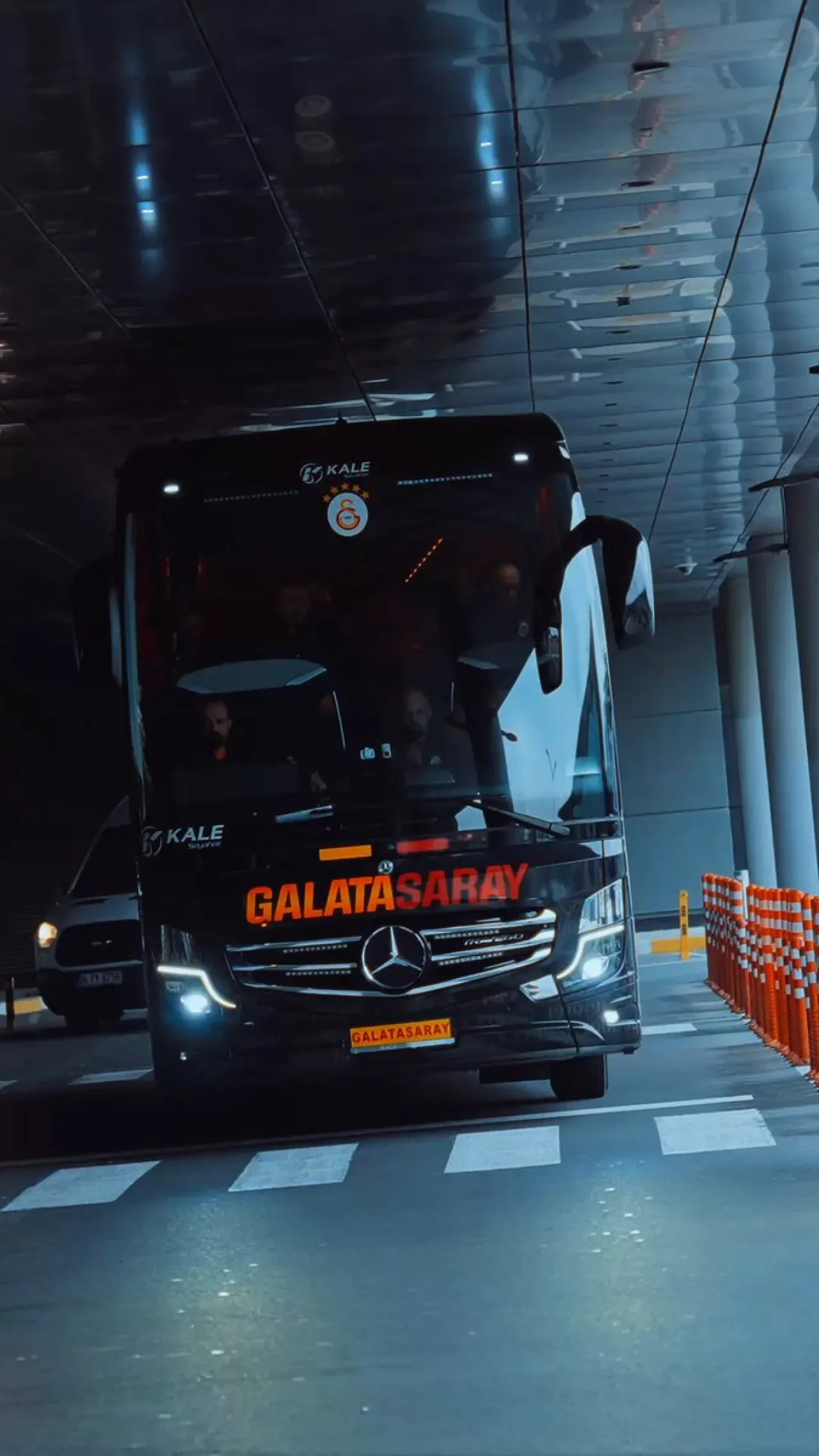 Galatasaray'ın Şampiyonlar Ligi Yolculuğu Hollanda'da Başladı Galatasaray'ın Şampiyonlar Ligi Yolculuğu Hollanda'da Başladı