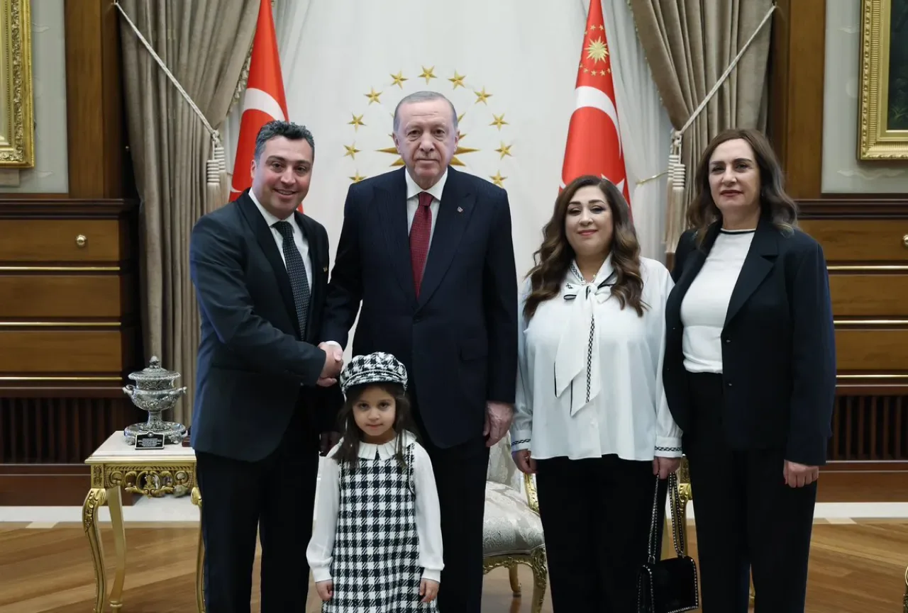 Büyükelçi Mounir N. Anouti, Cumhurbaşkanı Erdoğan'a Güven Mektubunu Sundu Büyükelçi Mounir N. Anouti, Cumhurbaşkanı Erdoğan'a Güven Mektubunu Sundu