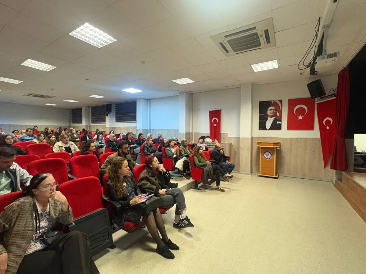 Gaziosmanpaşa'da Dilimizin Zenginlikleri Projesi Toplantısı Yapıldı Gaziosmanpaşa'da Dilimizin Zenginlikleri Projesi Toplantısı Yapıldı