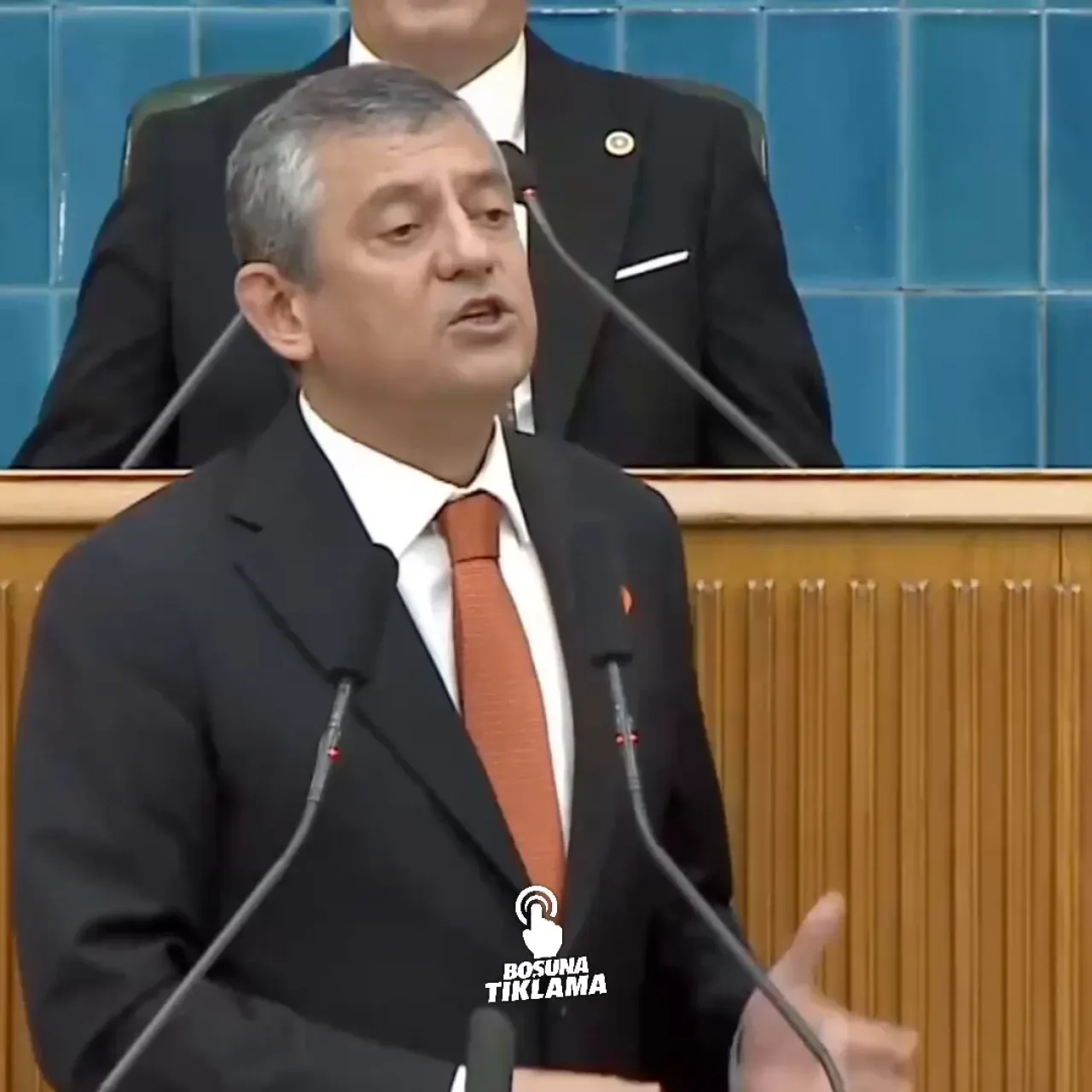CHP Lideri Özgür Özel, Selahattin Demirtaş'ı "Erdemli ve Örnek" Davranışından Dolayı Tebrik Etti CHP Lideri Özgür Özel, Selahattin Demirtaş'ı "Erdemli ve Örnek" Davranışından Dolayı Tebrik Etti