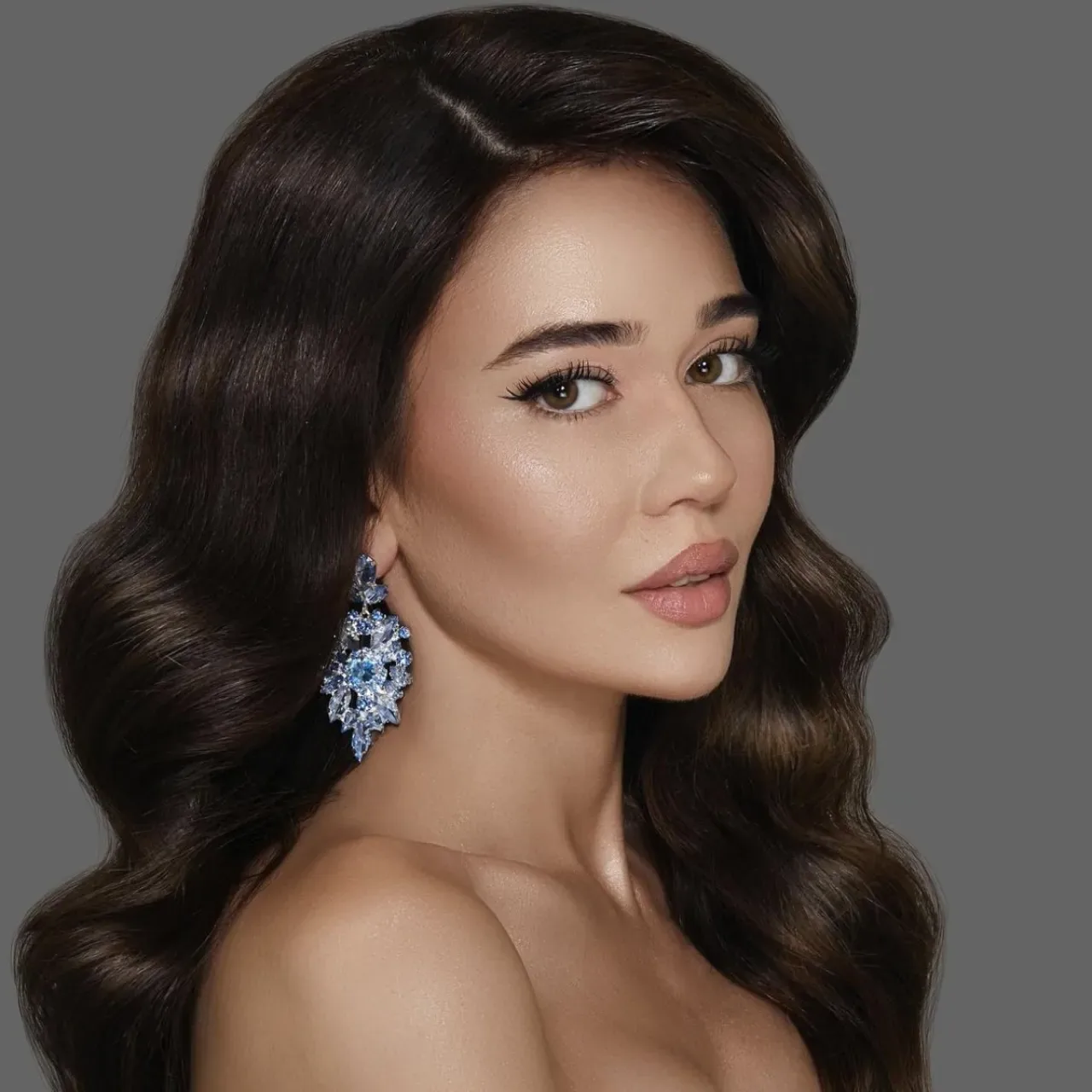 Ceren Arslan, Miss Universe 2025'te Türkiye'yi Temsil Etmek Üzere Tayland'a Gitti Ceren Arslan, Miss Universe 2025'te Türkiye'yi Temsil Etmek Üzere Tayland'a Gitti
