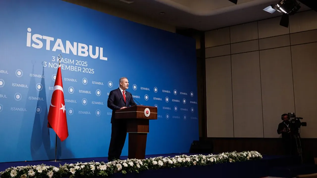 7 Ülke Dışişleri Bakanı İstanbul'da Gazze'nin Savaş Sonrası Yönetimini Görüştü 7 Ülke Dışişleri Bakanı İstanbul'da Gazze'nin Savaş Sonrası Yönetimini Görüştü