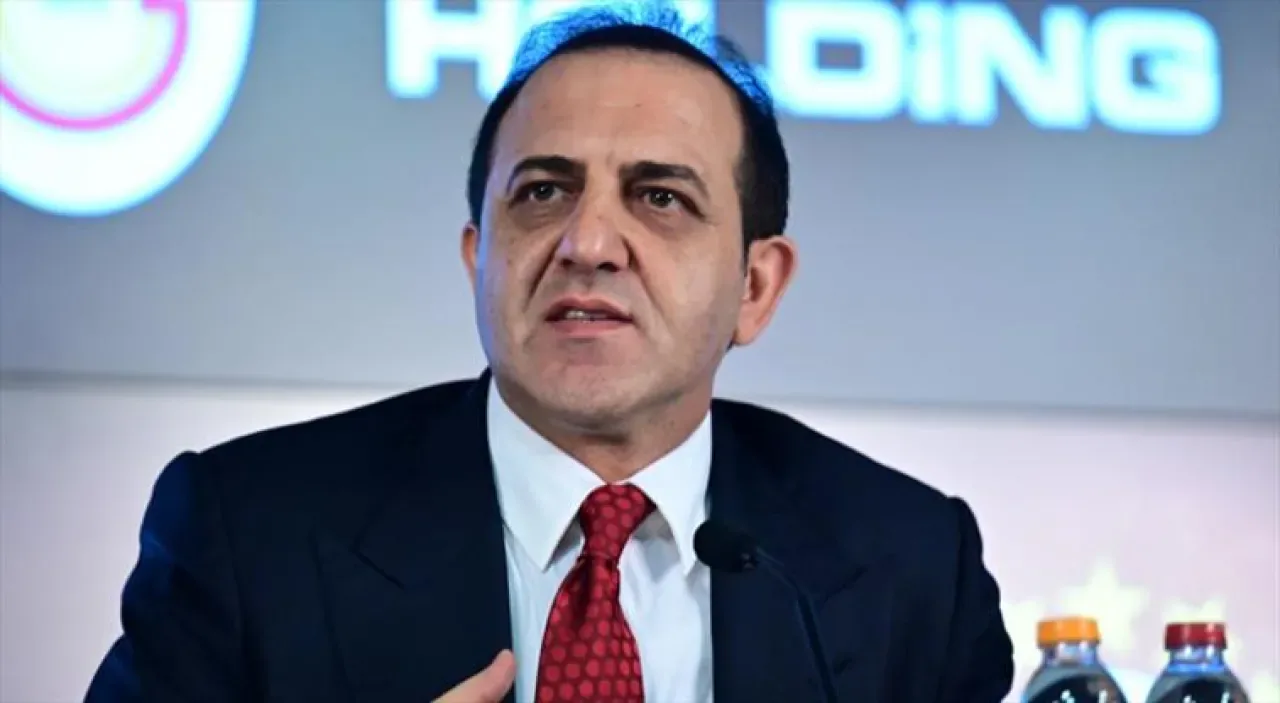 Futbolda Yayın Saati Tartışması: Operasyon İddiaları Gündemde Futbolda Yayın Saati Tartışması: Operasyon İddiaları Gündemde