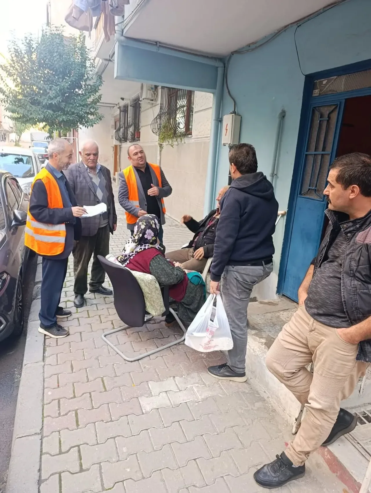 AK Parti Bağcılar'da Mahalle Ziyaretleri ile Üye Çalışmalarını Sürdürüyor AK Parti Bağcılar'da Mahalle Ziyaretleri ile Üye Çalışmalarını Sürdürüyor