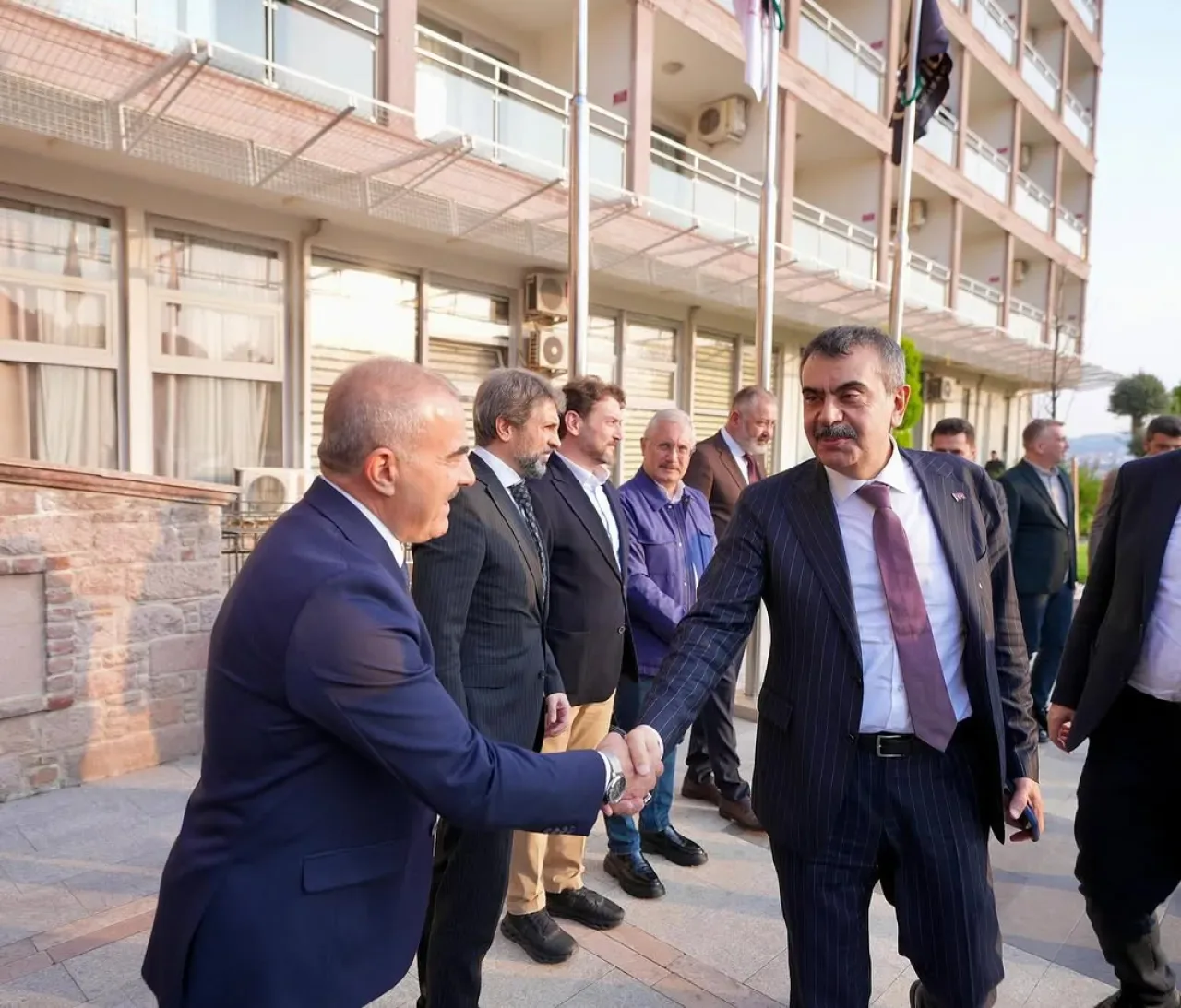 Balıkesir'de Eğitim Değerlendirme Toplantısı: Bakan Tekin Başkanlığında Gelecek Planlaması Balıkesir'de Eğitim Değerlendirme Toplantısı: Bakan Tekin Başkanlığında Gelecek Planlaması