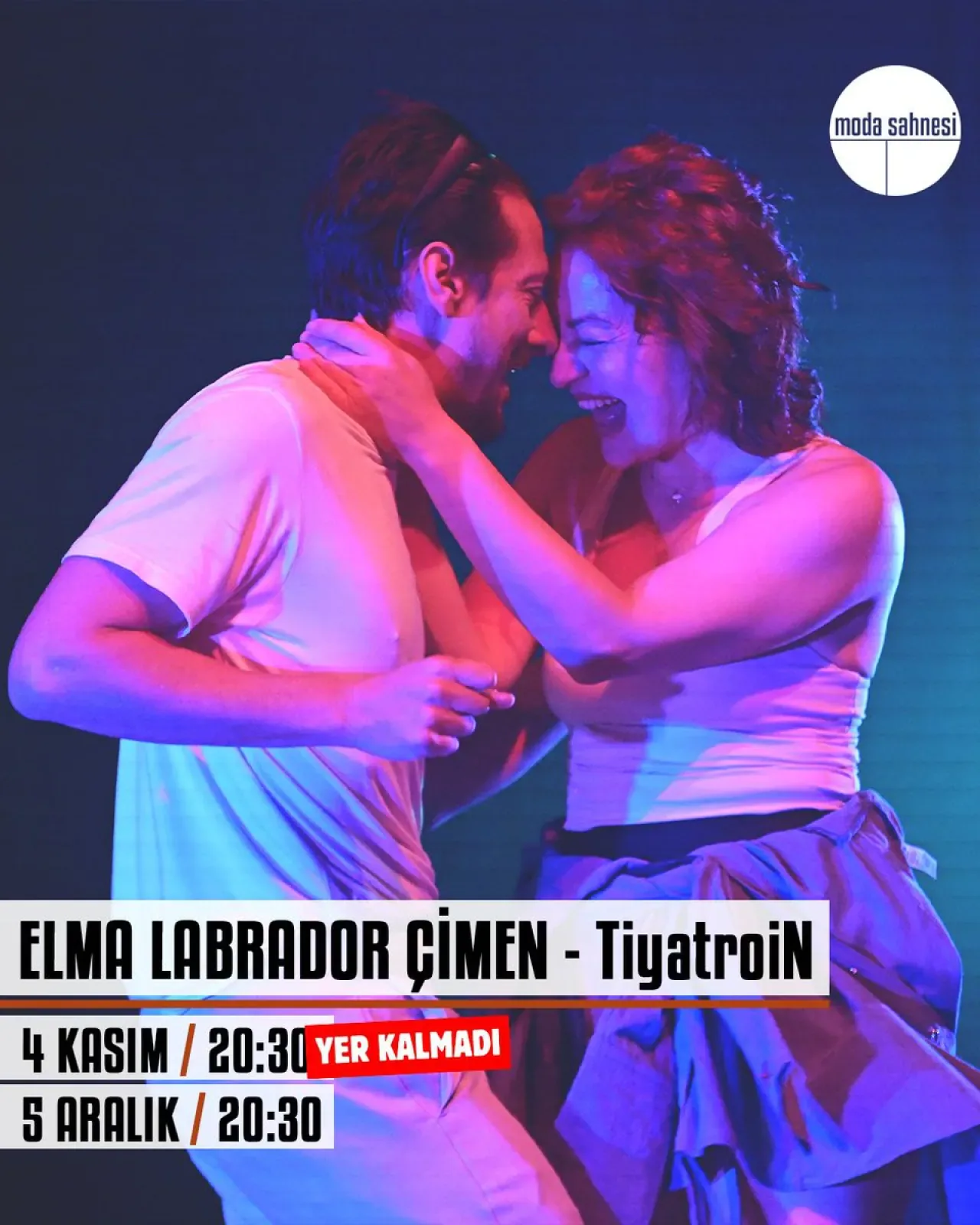 Elma Labrador Çimen Tiyatro Oyunu Moda Sahnesi'nde Elma Labrador Çimen Tiyatro Oyunu Moda Sahnesi'nde