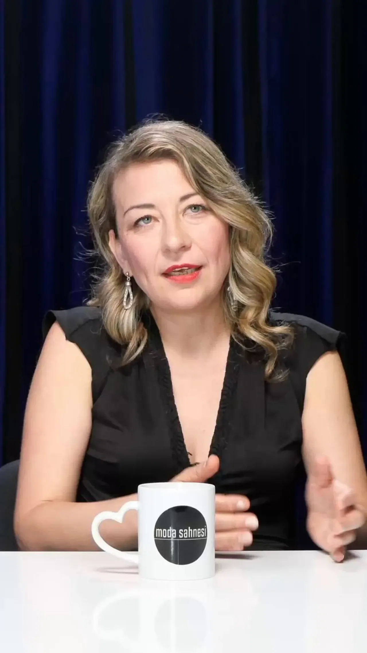 Özge Öztürk: Macbeth ve Tiyatronun Farklı Renkleri Özge Öztürk: Macbeth ve Tiyatronun Farklı Renkleri