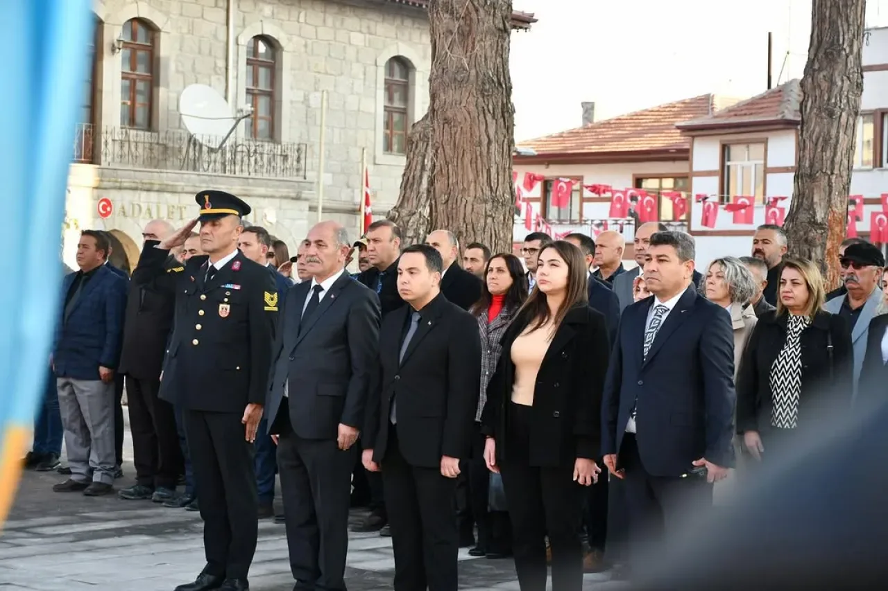 Kalecik'te Atatürk'ü Anma Töreni Düzenlendi Kalecik'te Atatürk'ü Anma Töreni Düzenlendi