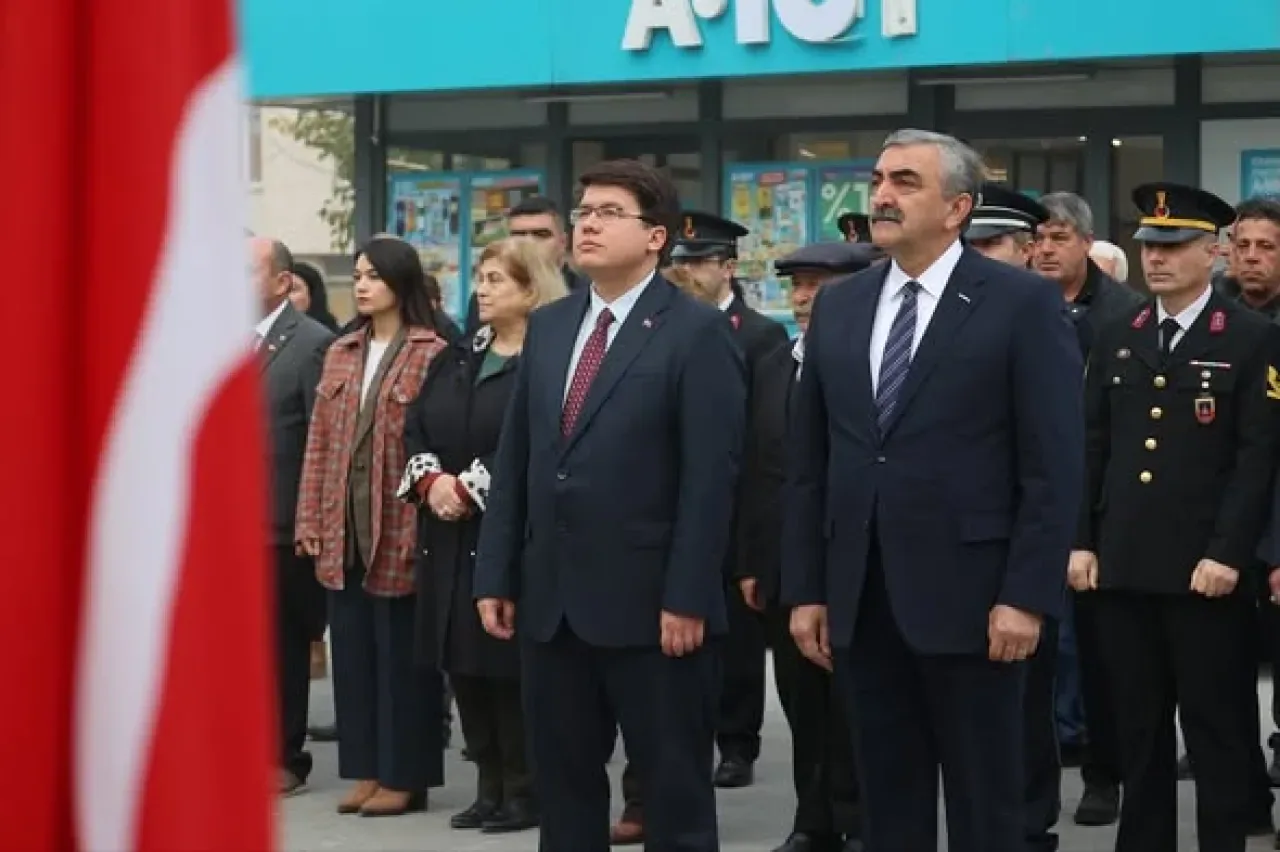 Balya'da Atatürk'ü Anma Töreni Düzenlendi Balya'da Atatürk'ü Anma Töreni Düzenlendi