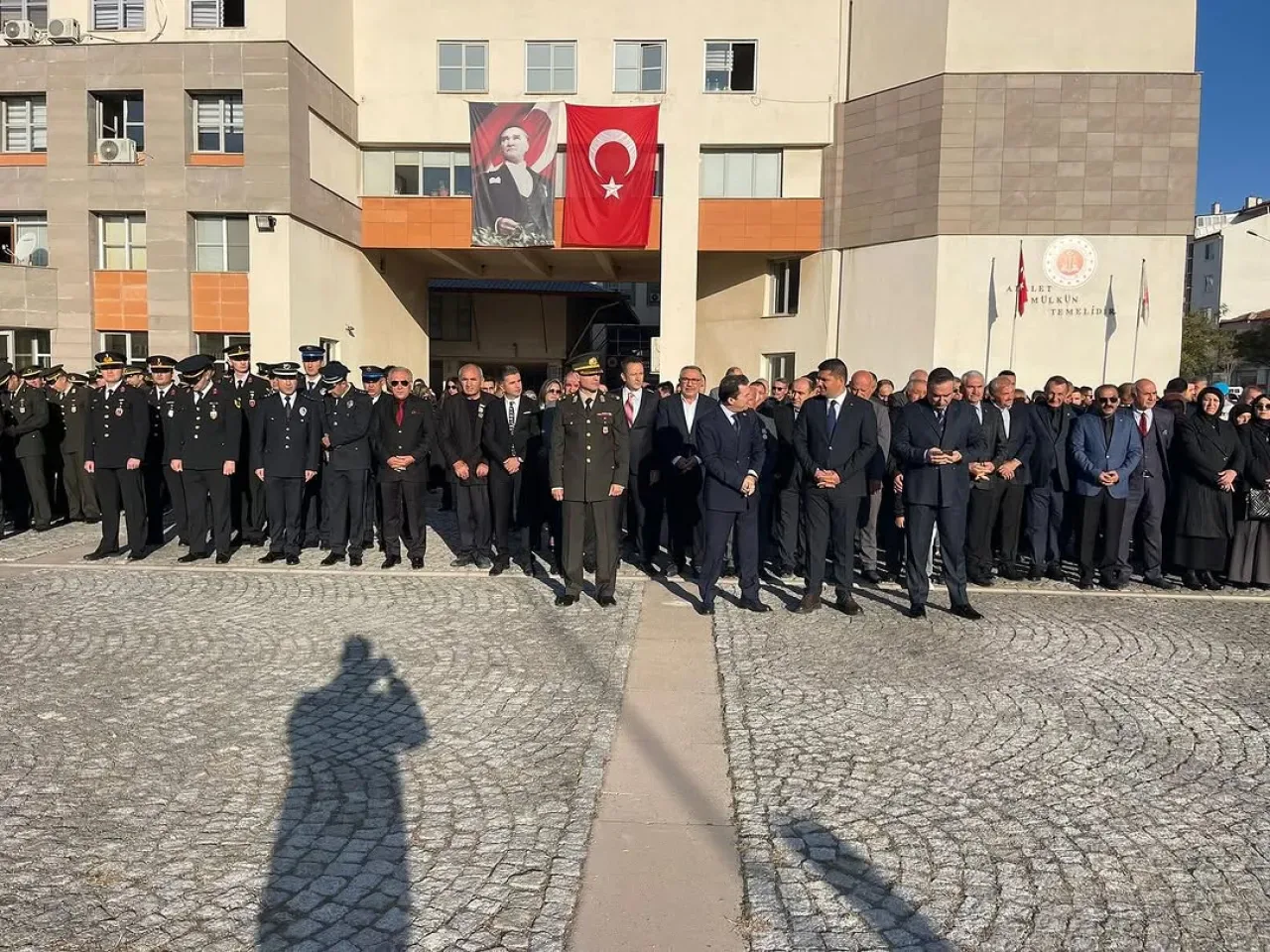 Şereflikoçhisar'da 10 Kasım Atatürk'ü Anma Töreni Şereflikoçhisar'da 10 Kasım Atatürk'ü Anma Töreni