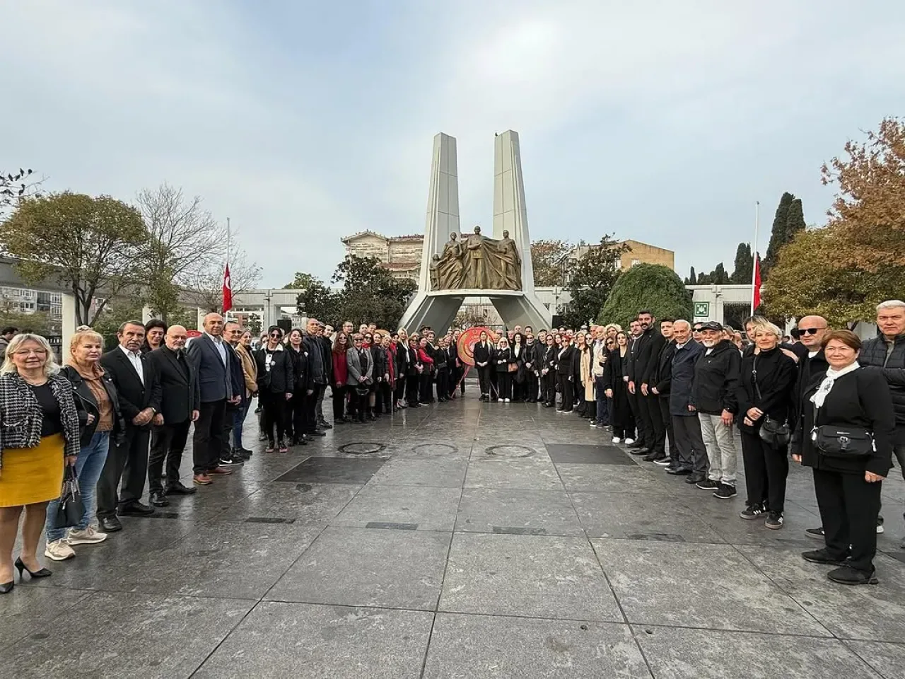 Bakırköy'de Atatürk Anma Töreni Düzenlendi Bakırköy'de Atatürk Anma Töreni Düzenlendi