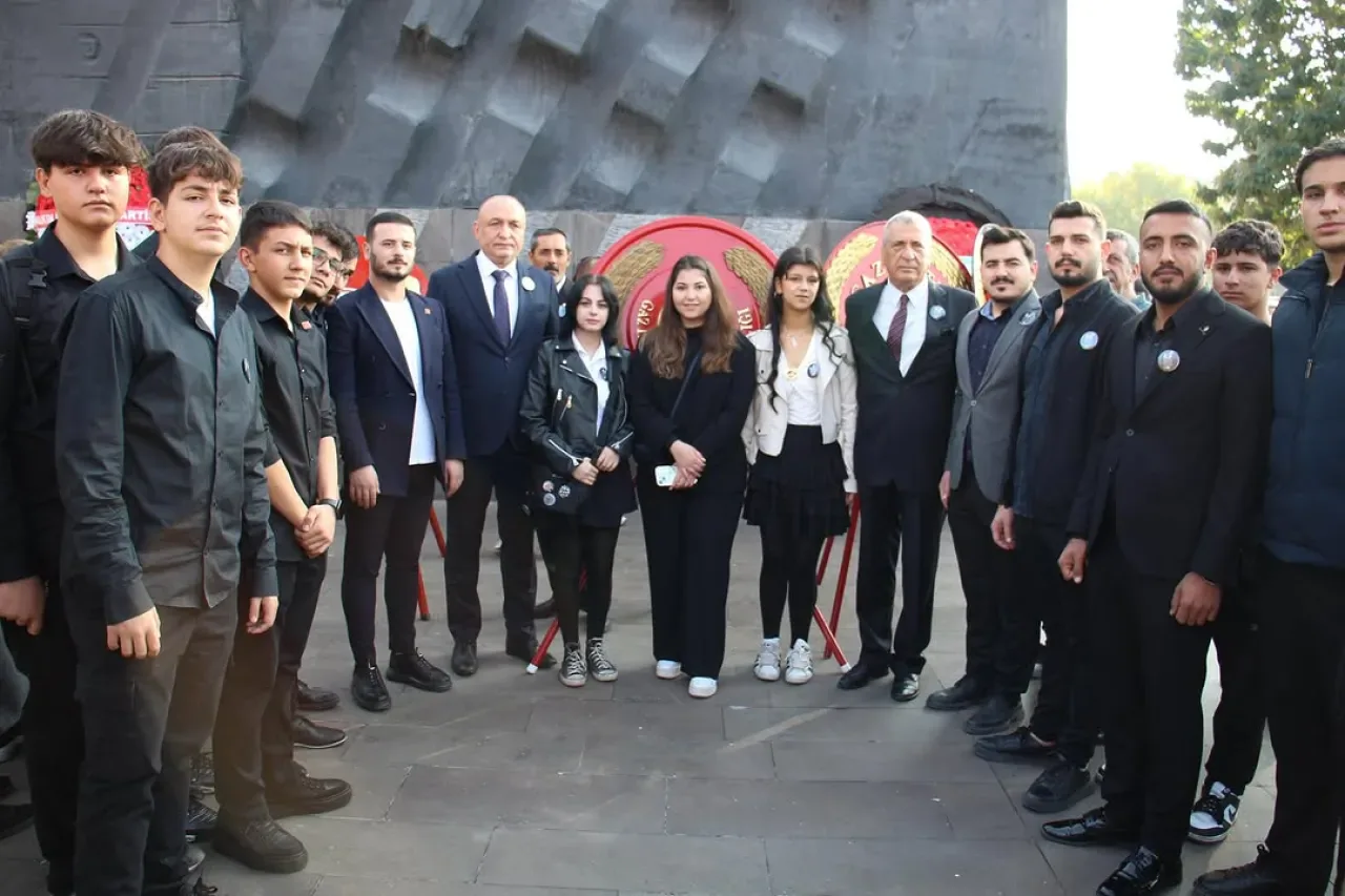 Melih Meriç'ten 10 Kasım Mesajı: Atatürk'ün Mirası Geleceğe Uzanan Bir Çağrıdır Melih Meriç'ten 10 Kasım Mesajı: Atatürk'ün Mirası Geleceğe Uzanan Bir Çağrıdır