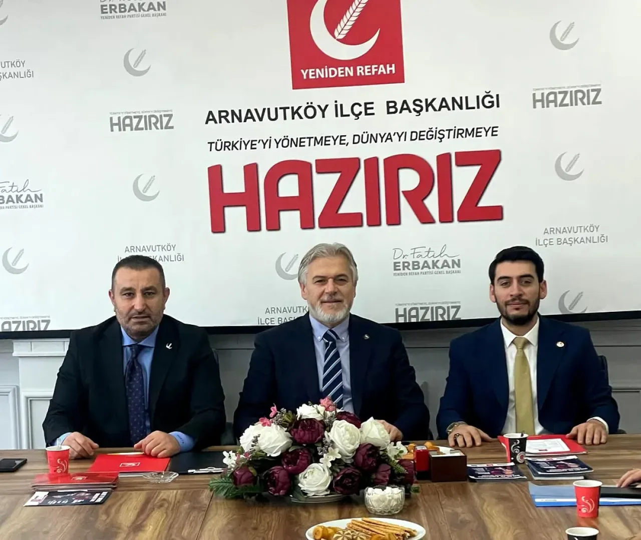 Yeniden Refah Partisi'nden Arnavutköy Teşkilatına Ziyaret Yeniden Refah Partisi'nden Arnavutköy Teşkilatına Ziyaret