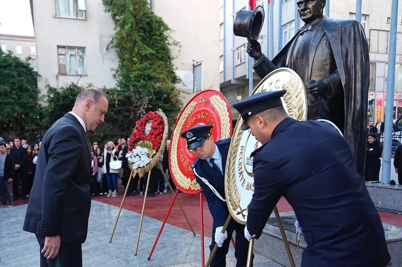 Sancaktepe'de Atatürk'ü Anma Töreni Düzenlendi Sancaktepe'de Atatürk'ü Anma Töreni Düzenlendi