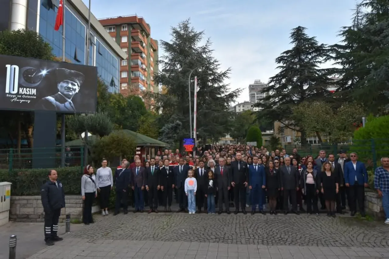 İstanbul'da Atatürk, Ebediyete Uğurlanışının 87. Yılında Törenle Anıldı İstanbul'da Atatürk, Ebediyete Uğurlanışının 87. Yılında Törenle Anıldı