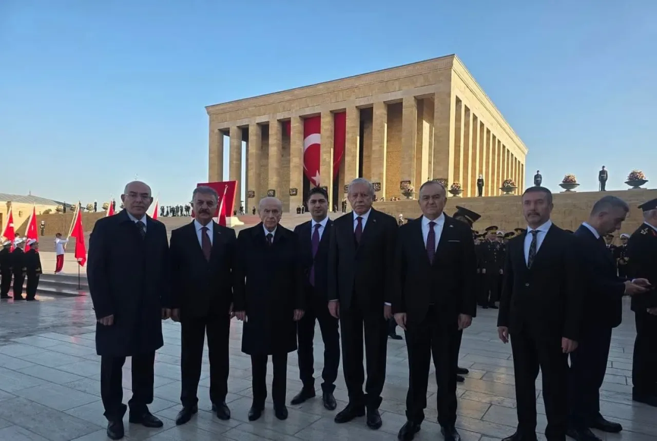 MHP Genel Başkanı Devlet Bahçeli, 10 Kasım'da Anıtkabir'de MHP Genel Başkanı Devlet Bahçeli, 10 Kasım'da Anıtkabir'de