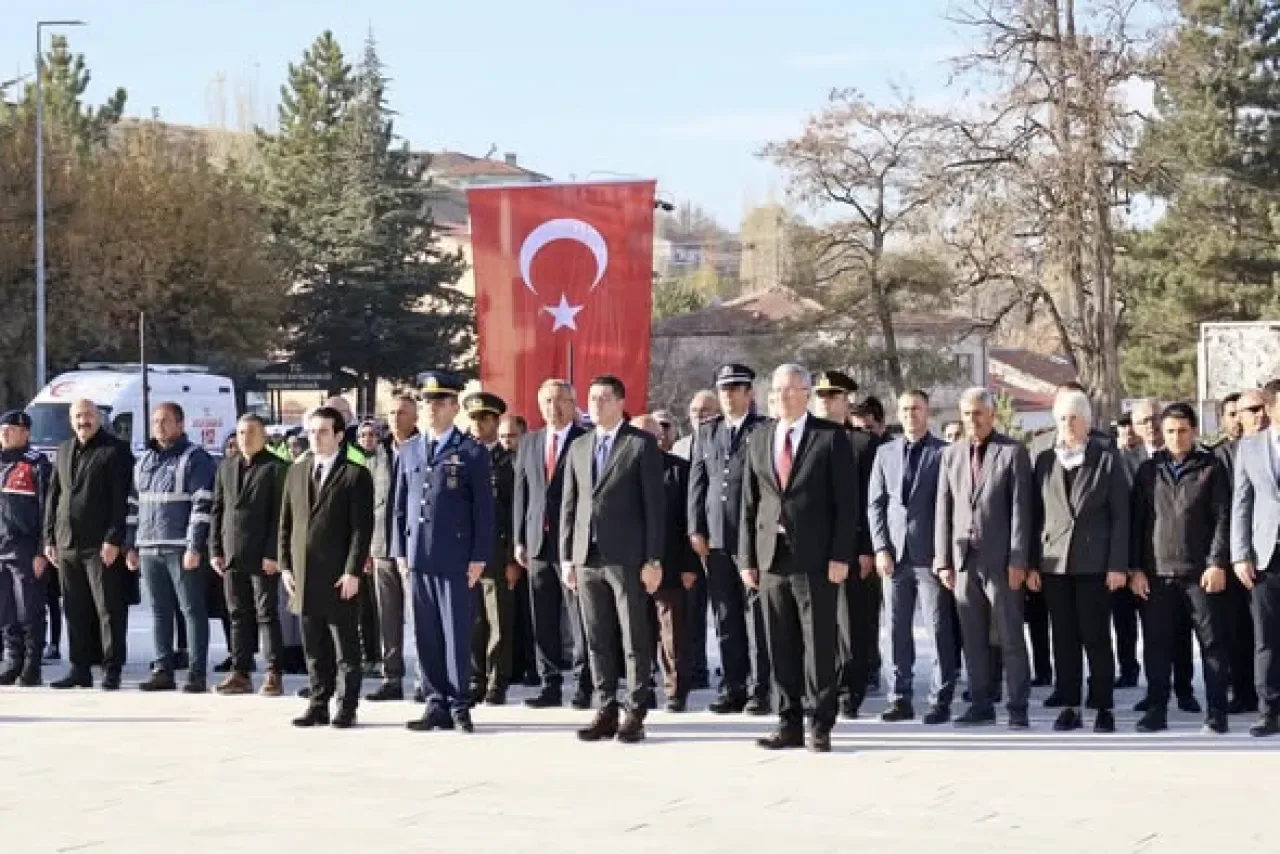 Pınarbaşı'nda Atatürk'ü Anma Töreni Düzenlendi Pınarbaşı'nda Atatürk'ü Anma Töreni Düzenlendi