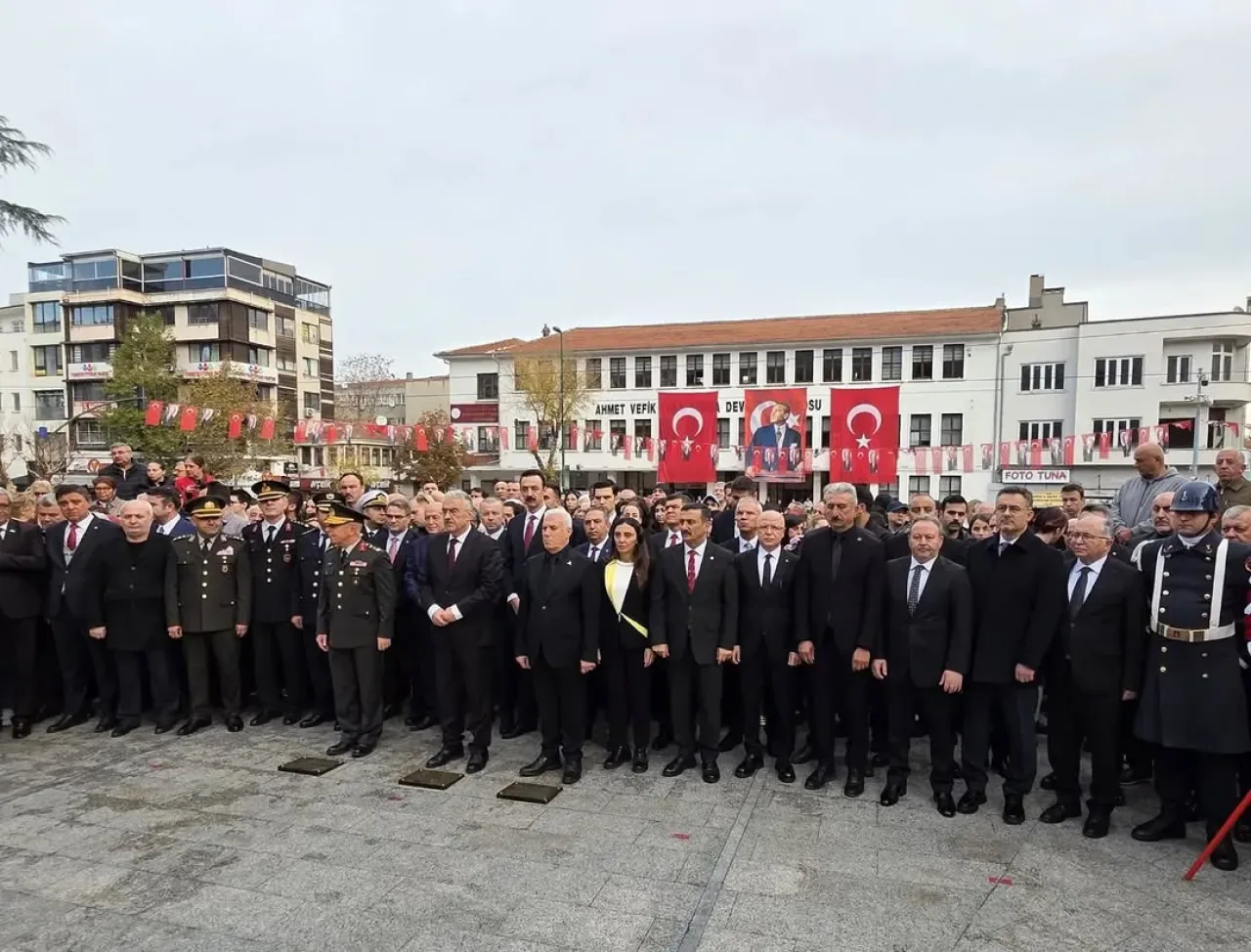 Saadet Partisi Bursa İl Başkan Yardımcısı 10 Kasım Atatürk'ü Anma Programı'na Katıldı Saadet Partisi Bursa İl Başkan Yardımcısı 10 Kasım Atatürk'ü Anma Programı'na Katıldı