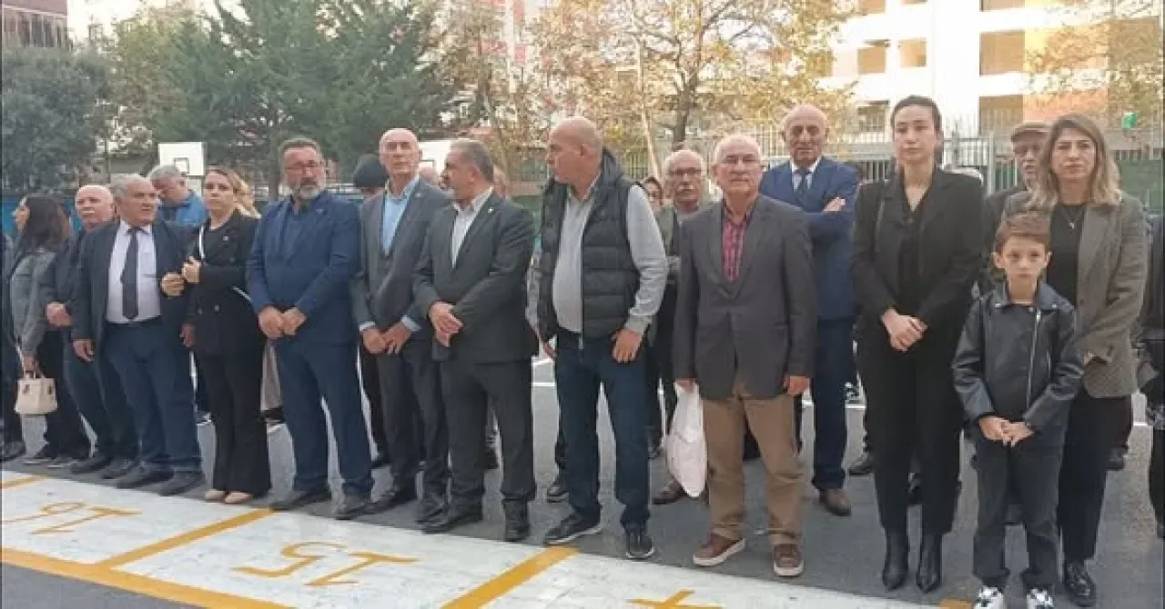 CHP Bağcılar'dan 10 Kasım'da Anlamlı Atatürk'ü Anma Töreni CHP Bağcılar'dan 10 Kasım'da Anlamlı Atatürk'ü Anma Töreni