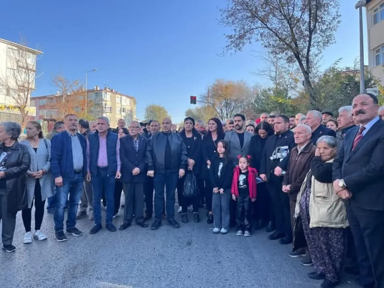 Keçiören'de Atatürk Anma Töreni Düzenlendi Keçiören'de Atatürk Anma Töreni Düzenlendi