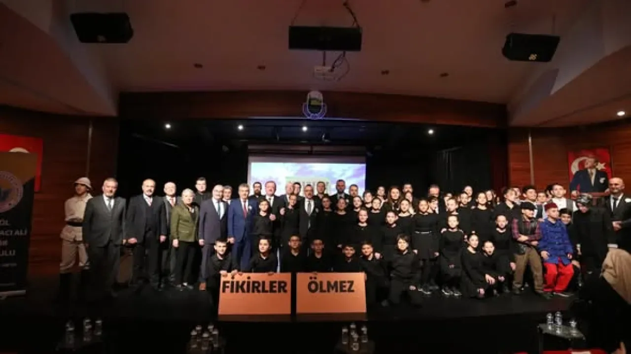 İnegöl'de 10 Kasım Atatürk'ü Anma Töreni Düzenlendi İnegöl'de 10 Kasım Atatürk'ü Anma Töreni Düzenlendi