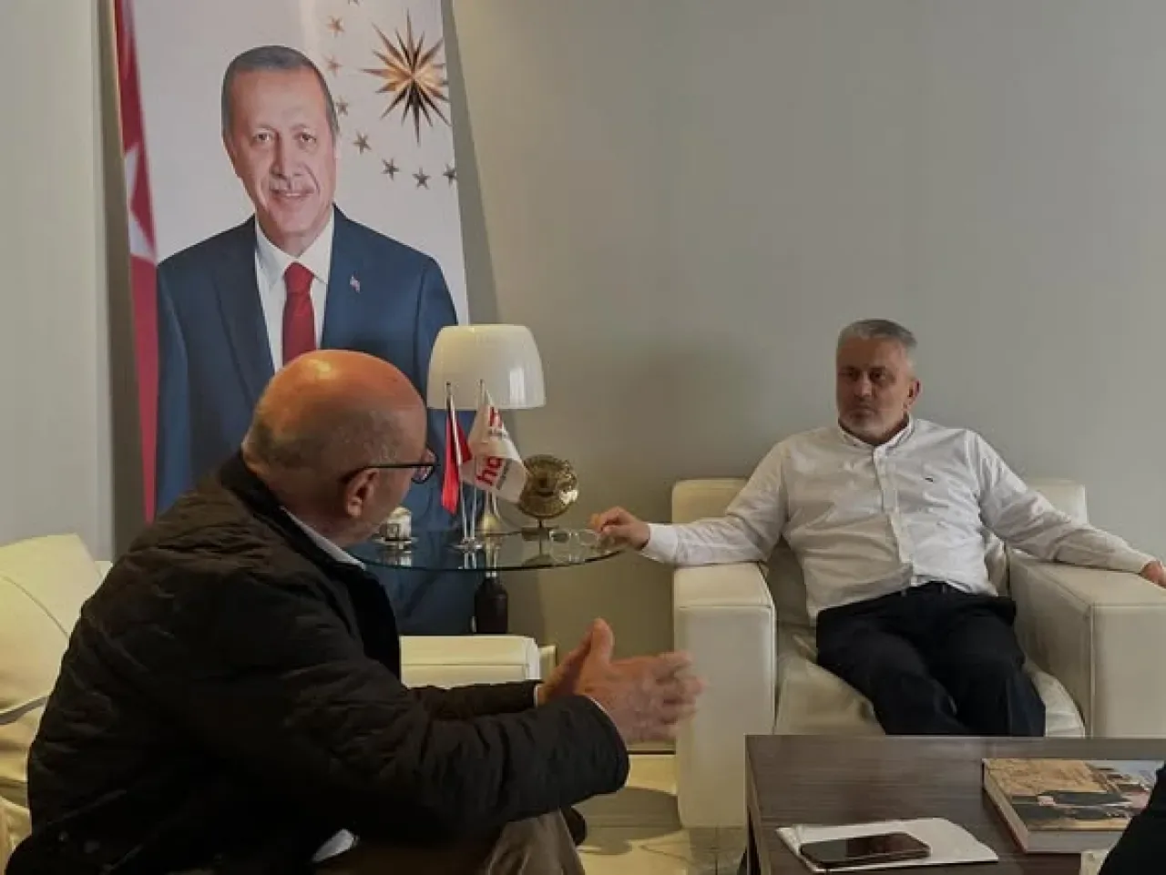AK Parti Bursa Milletvekili Ayhan Salman, Hemşehrileri ile Buluşmaya Devam Ediyor AK Parti Bursa Milletvekili Ayhan Salman, Hemşehrileri ile Buluşmaya Devam Ediyor