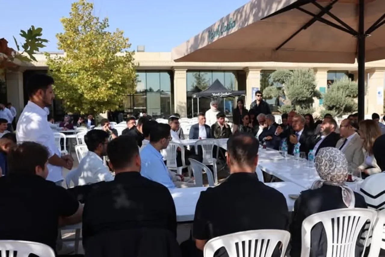 GİBTÜ'de Sanayi ve Öğrenciler Abdulkadir Konukoğlu ile Buluştu GİBTÜ'de Sanayi ve Öğrenciler Abdulkadir Konukoğlu ile Buluştu