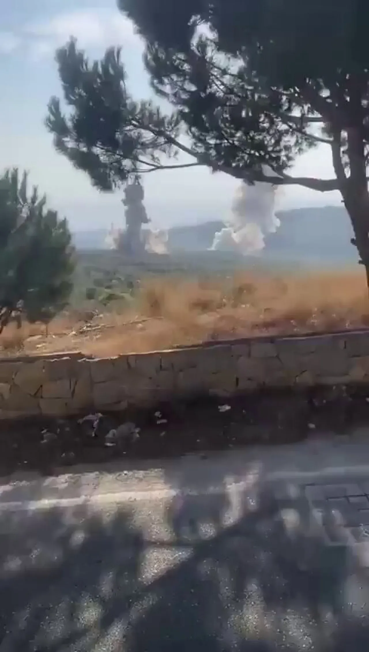 İsrail Ordusu Güney Lübnan'ı Bombaladı İsrail Ordusu Güney Lübnan'ı Bombaladı