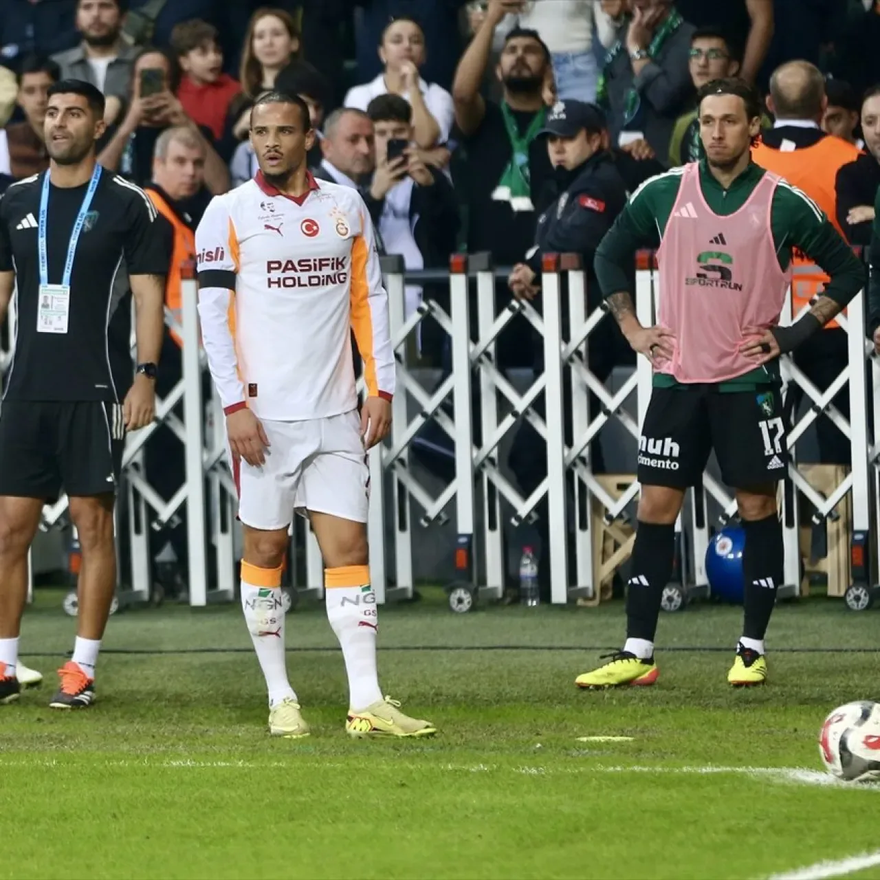 Nagelsmann'dan Sane Açıklaması: "İstatistikleri Henüz Yeterli Değil" Nagelsmann'dan Sane Açıklaması: "İstatistikleri Henüz Yeterli Değil"