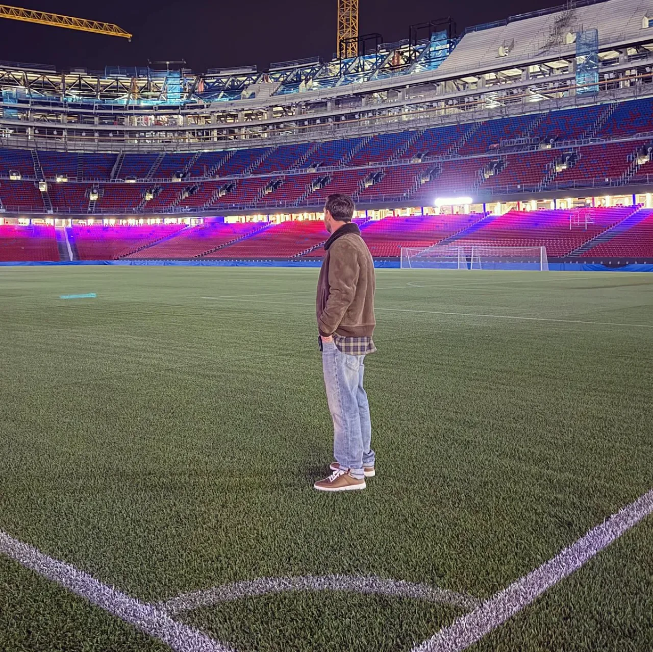 Lionel Messi, Camp Nou'ya Duygusal Ziyaret Gerçekleştirdi Lionel Messi, Camp Nou'ya Duygusal Ziyaret Gerçekleştirdi