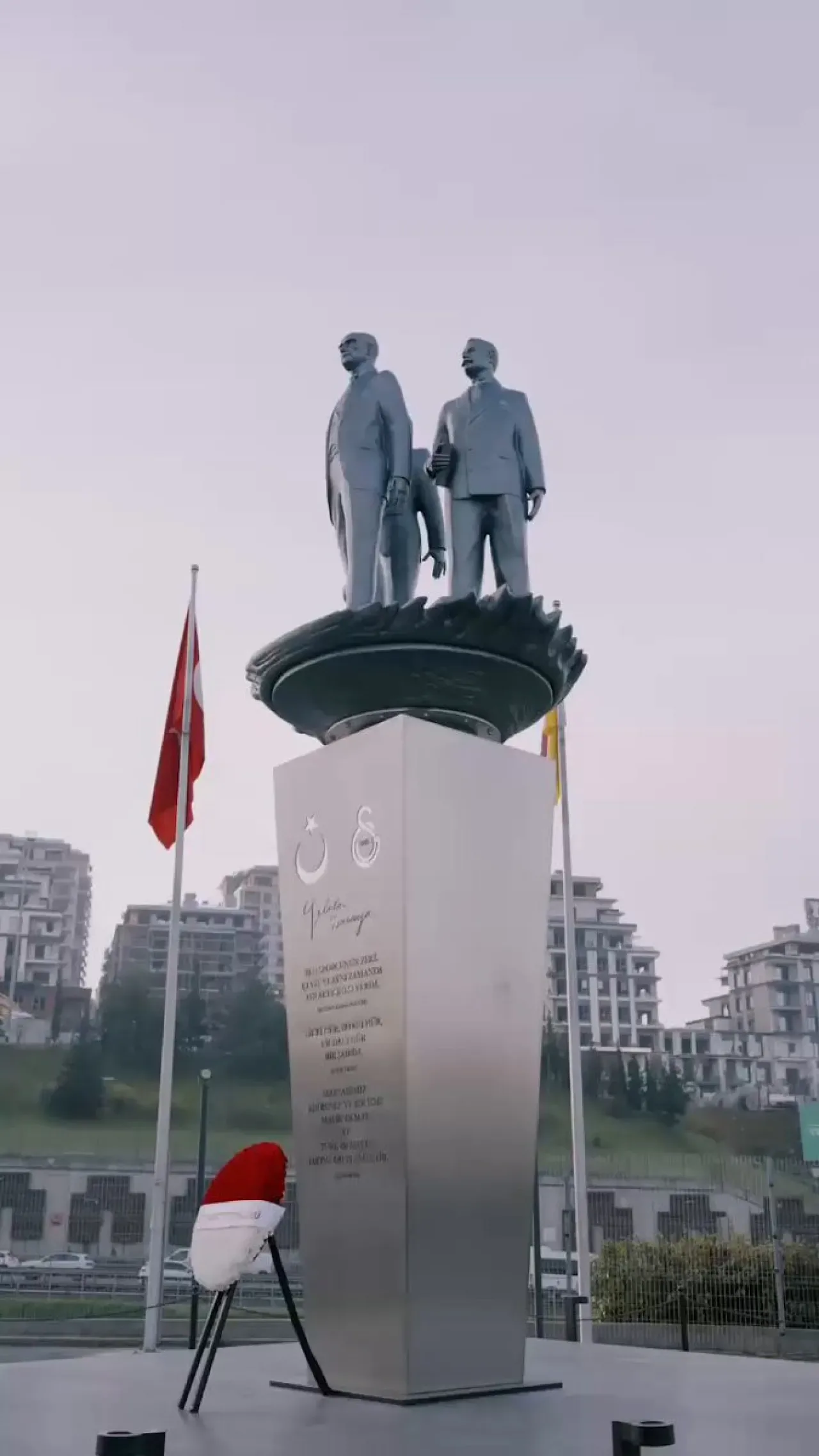 Galatasaray, 10 Kasım'da Atatürk'ü Andı Galatasaray, 10 Kasım'da Atatürk'ü Andı