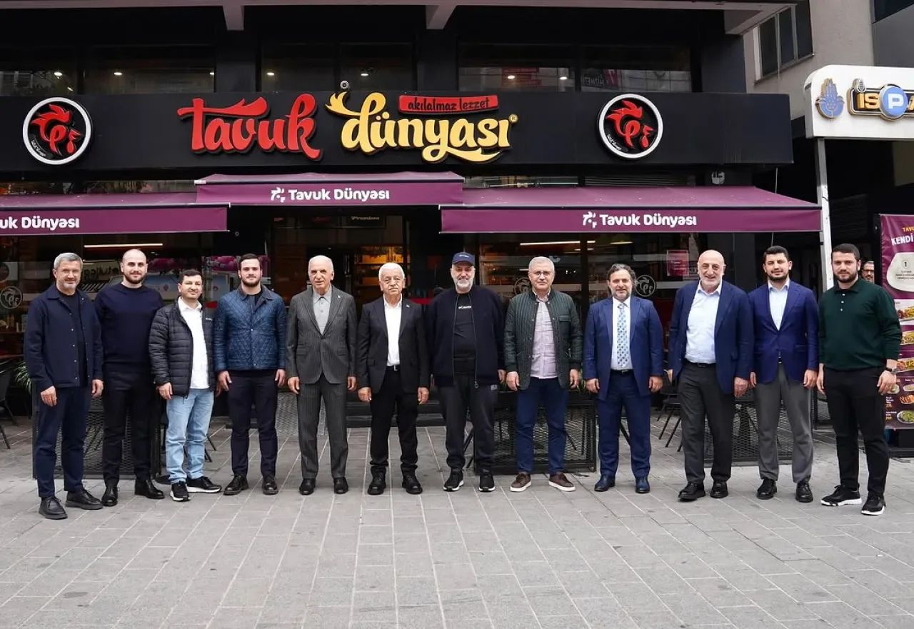 Ümraniye Belediye Başkanı İsmet Yıldırım, Vatandaşlarla Buluştu Ümraniye Belediye Başkanı İsmet Yıldırım, Vatandaşlarla Buluştu