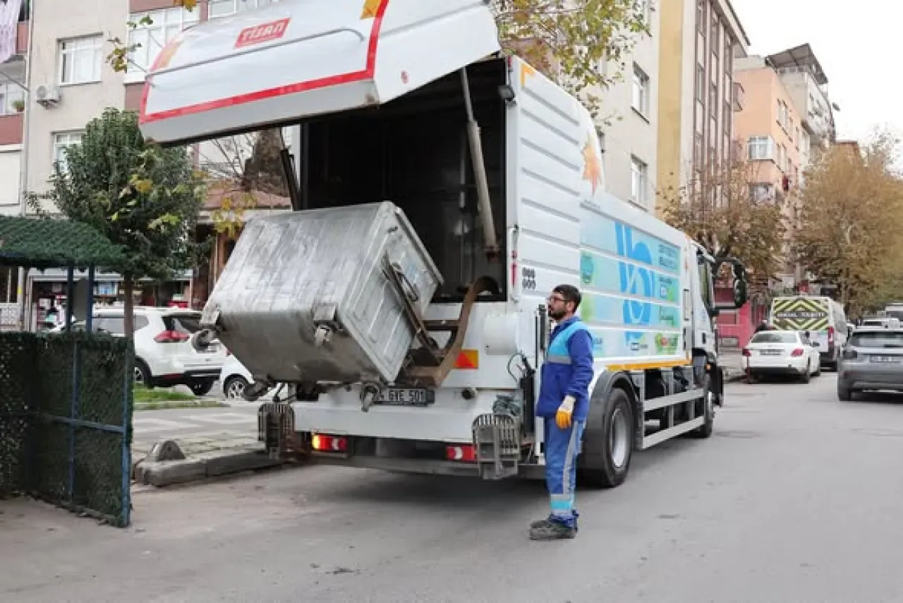 Bağcılar'da Çevre Temizliği için Sahada Yoğun Mesai Bağcılar'da Çevre Temizliği için Sahada Yoğun Mesai