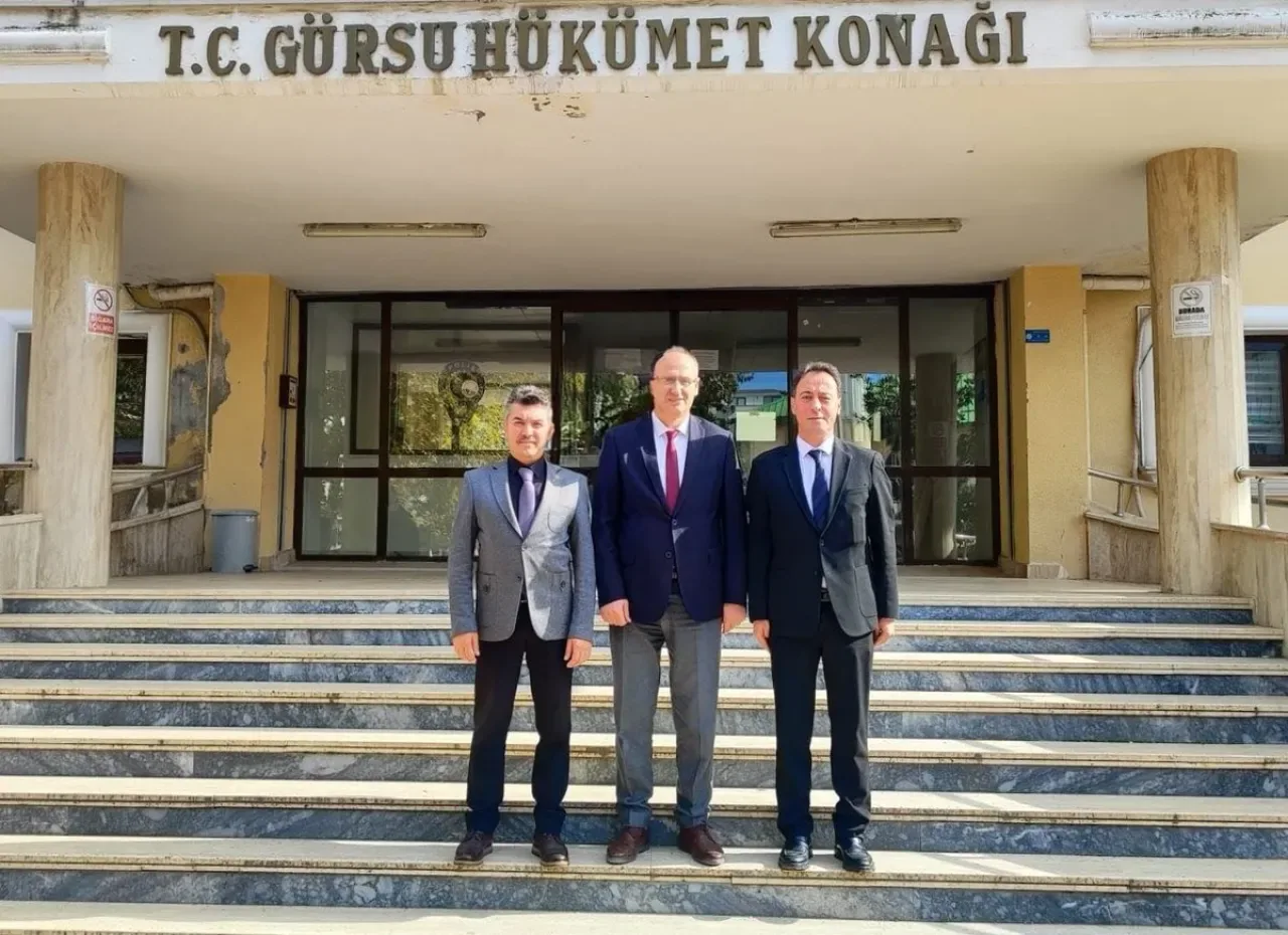 Bursa'da Eğitim Yöneticileri Arasında Nezaket Ziyaretleri Bursa'da Eğitim Yöneticileri Arasında Nezaket Ziyaretleri