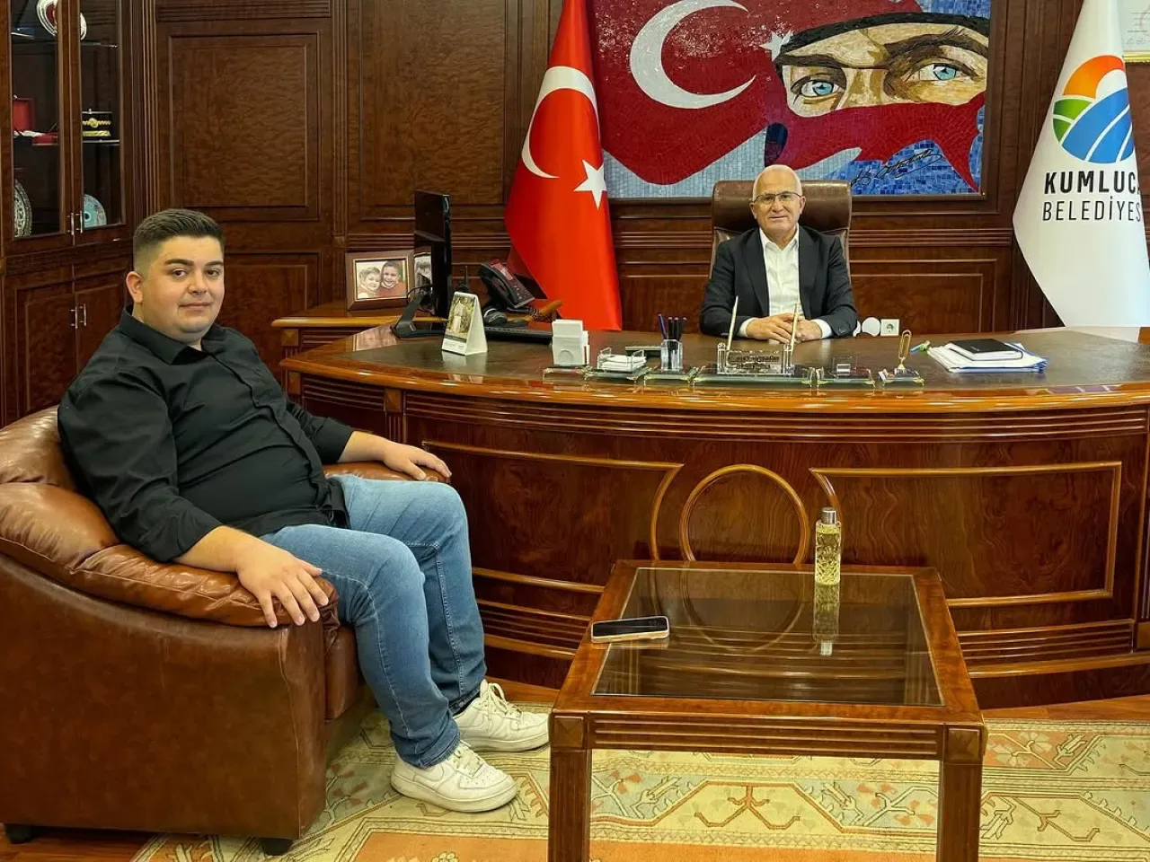 Kumluca'lı İş İnsanı Sefa Günay, Belediyeyi Ziyaret Etti Kumluca'lı İş İnsanı Sefa Günay, Belediyeyi Ziyaret Etti