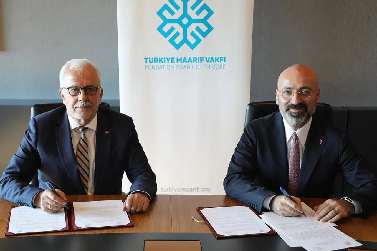 İstanbul Sabahattin Zaim Üniversitesi ile Türkiye Maarif Vakfı Arasında Eğitim İş Birliği Protokolü İstanbul Sabahattin Zaim Üniversitesi ile Türkiye Maarif Vakfı Arasında Eğitim İş Birliği Protokolü