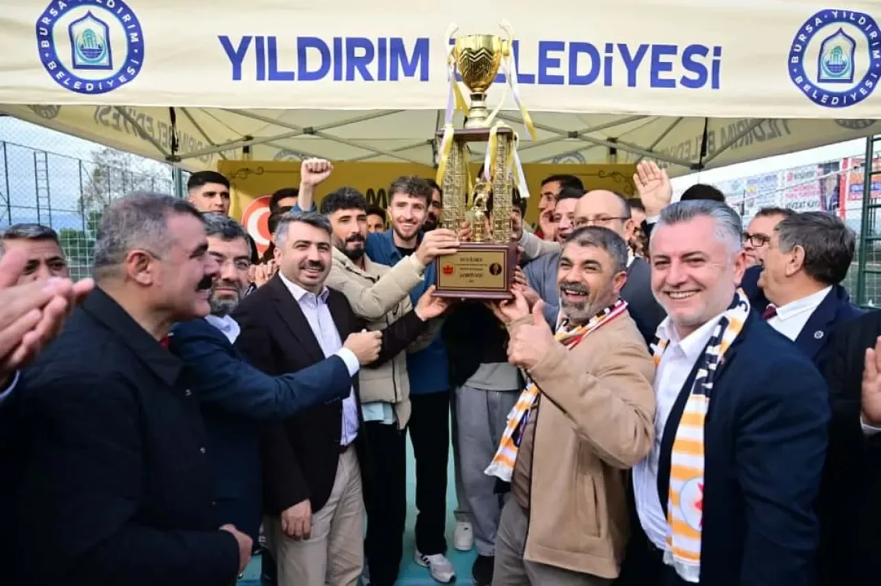 Bursa Yıldırım'da Muş İLDER Futbol Turnuvası Coşkusu Bursa Yıldırım'da Muş İLDER Futbol Turnuvası Coşkusu