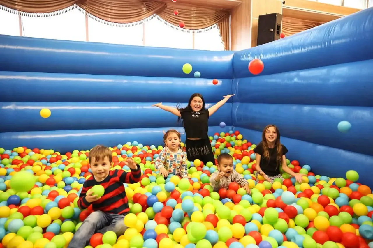 Bayrampaşa'da Ara Tatil Çocuk Etkinlikleri Renkli Görüntülere Sahne Oldu Bayrampaşa'da Ara Tatil Çocuk Etkinlikleri Renkli Görüntülere Sahne Oldu