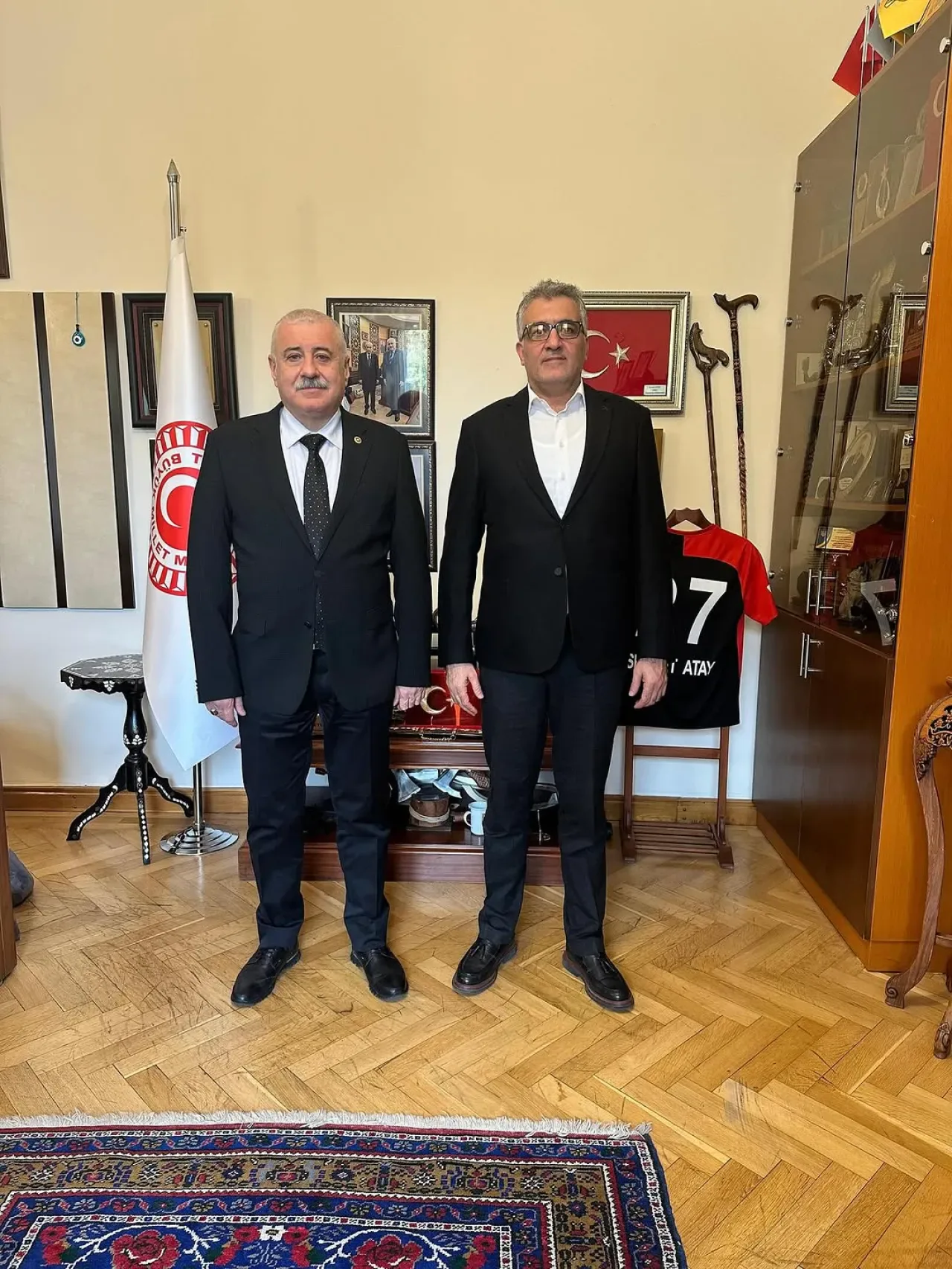 Gaziantep Milletvekili Sermet Atay, İş İnsanı Erol Öztürkmen'i Kabul Etti Gaziantep Milletvekili Sermet Atay, İş İnsanı Erol Öztürkmen'i Kabul Etti