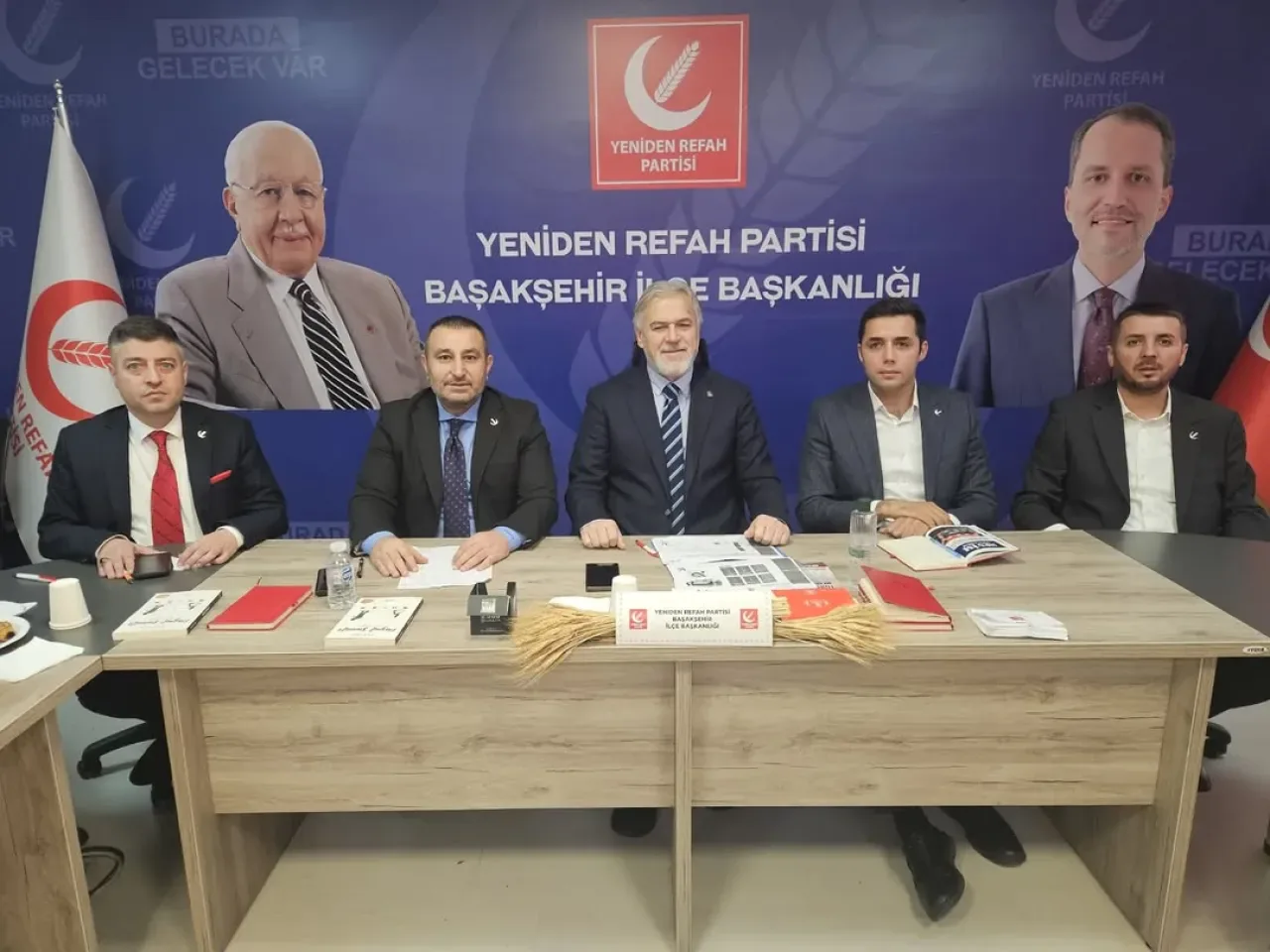 Yeniden Refah Partisi Başakşehir Teşkilatını Ziyaret Etti Yeniden Refah Partisi Başakşehir Teşkilatını Ziyaret Etti
