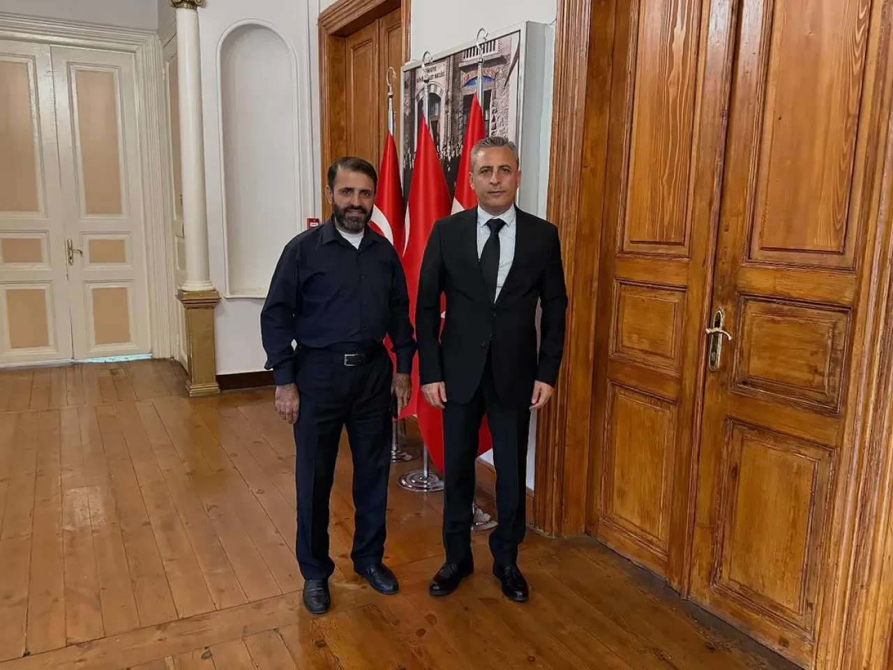 Mersingücü Gençlik ve Spor Kulübü Başkanı Ahmet Nas, Kadıköy Kaymakamı'nı Ziyaret Etti Mersingücü Gençlik ve Spor Kulübü Başkanı Ahmet Nas, Kadıköy Kaymakamı'nı Ziyaret Etti