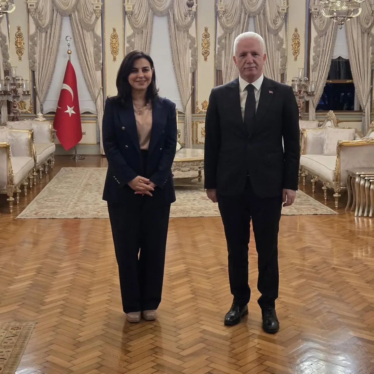 AK Parti İstanbul Milletvekili Durgut, Vali'ye Teşekkür Etti AK Parti İstanbul Milletvekili Durgut, Vali'ye Teşekkür Etti