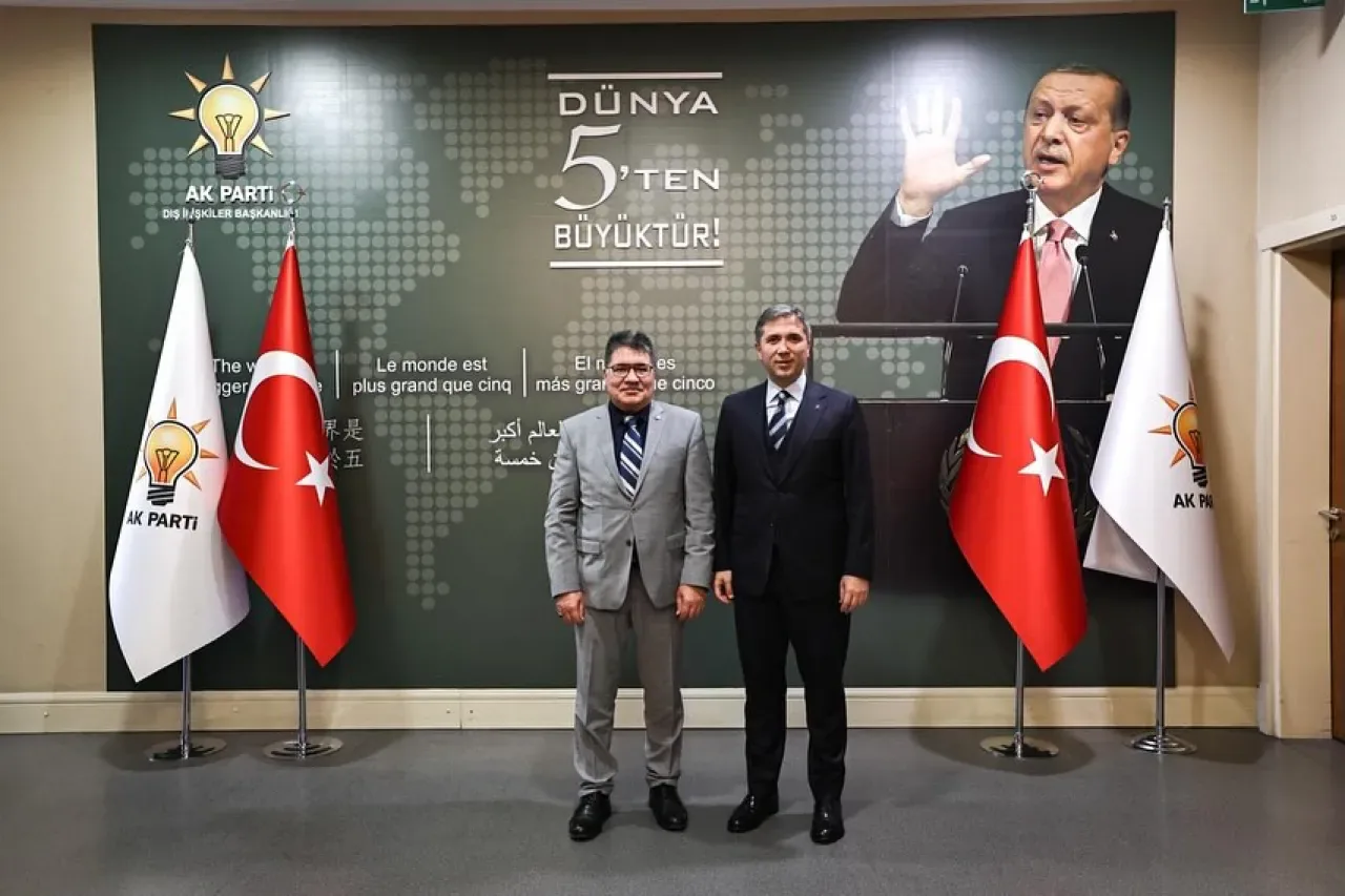 AK Parti İstanbul Milletvekili Sırakaya, Avrupa'daki Türk Toplumu İle İlgili Çalışmaları Görüştü AK Parti İstanbul Milletvekili Sırakaya, Avrupa'daki Türk Toplumu İle İlgili Çalışmaları Görüştü
