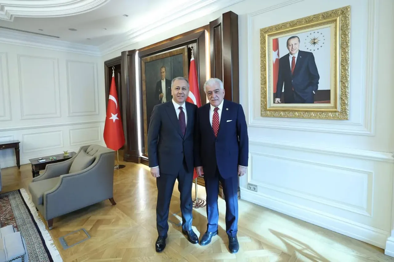 AK Parti İstanbul Milletvekili Şamil Ayrım, İçişleri Bakanı Ali Yerlikaya ile Görüştü AK Parti İstanbul Milletvekili Şamil Ayrım, İçişleri Bakanı Ali Yerlikaya ile Görüştü