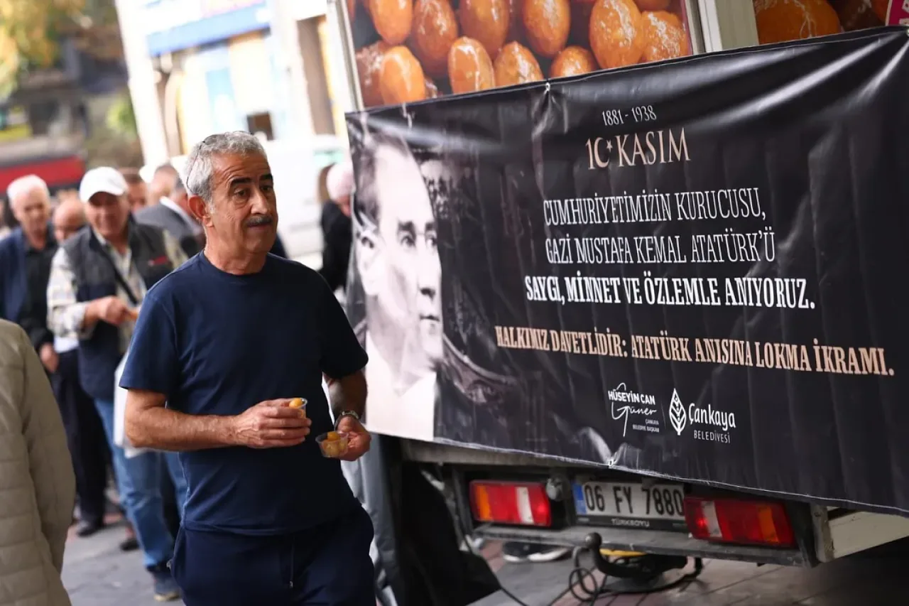 Çankaya'da Atatürk Anısına Lokma İkramı Çankaya'da Atatürk Anısına Lokma İkramı