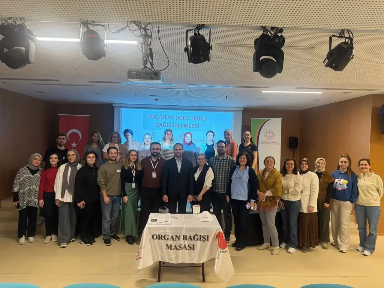 Çekmeköy'de Organ Bağışı Haftası'nda Sağlık Çalışanlarına Eğitim Çekmeköy'de Organ Bağışı Haftası'nda Sağlık Çalışanlarına Eğitim