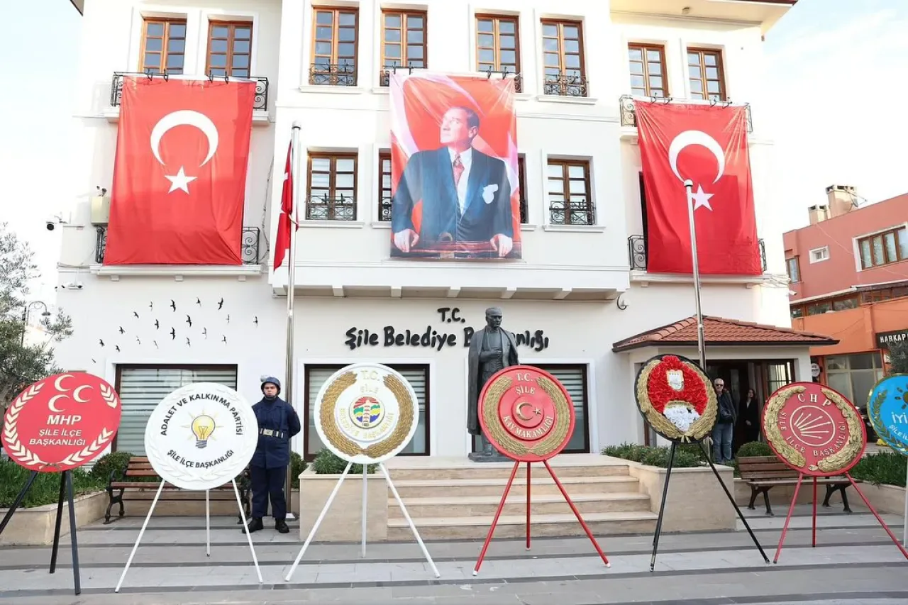 Şile'de Atatürk'ü Anma Töreni Düzenlendi Şile'de Atatürk'ü Anma Töreni Düzenlendi